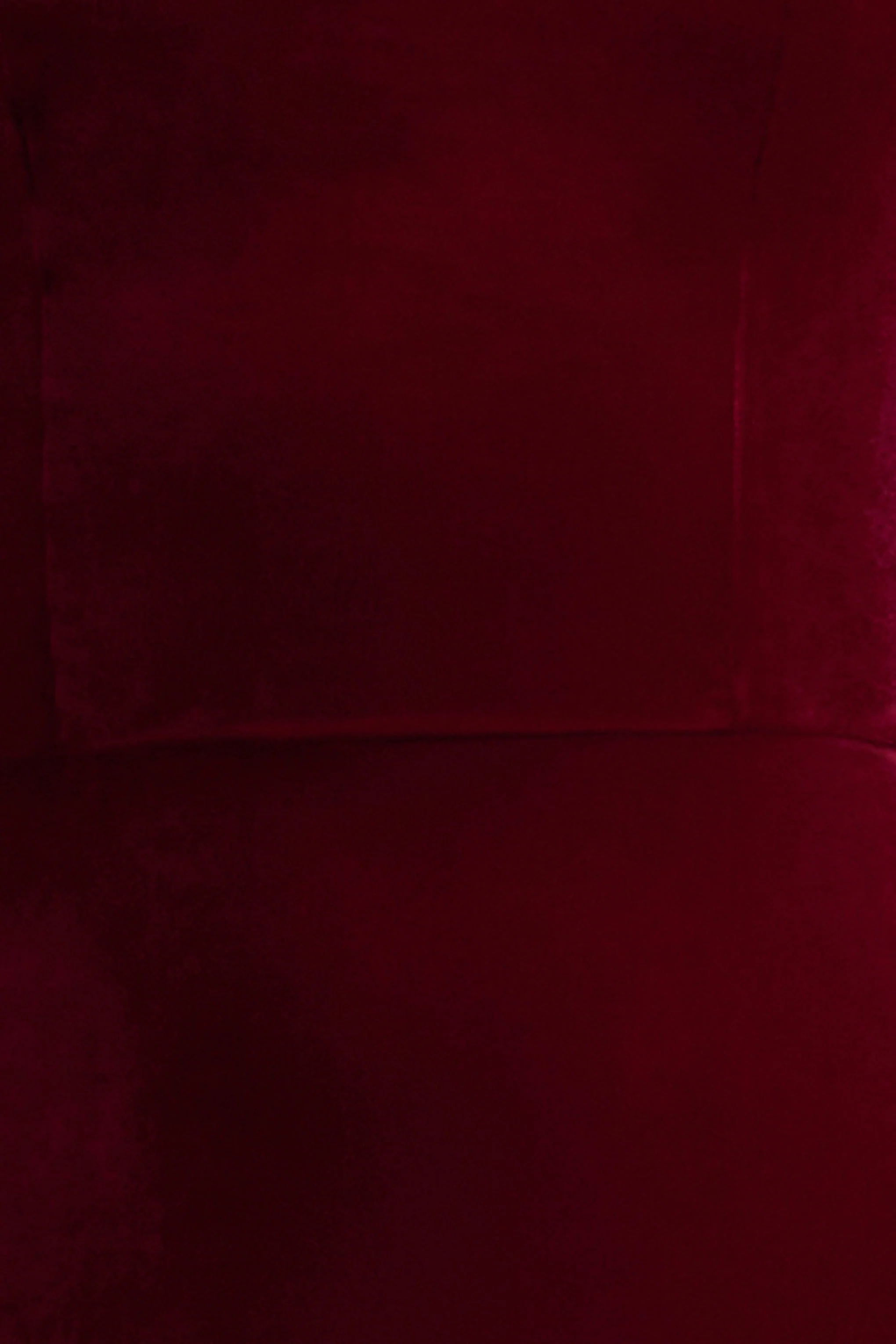 Illusion | Bordeaux Fluwelen Bandeau Maxi Jurk Met Strik Detail - Image 6