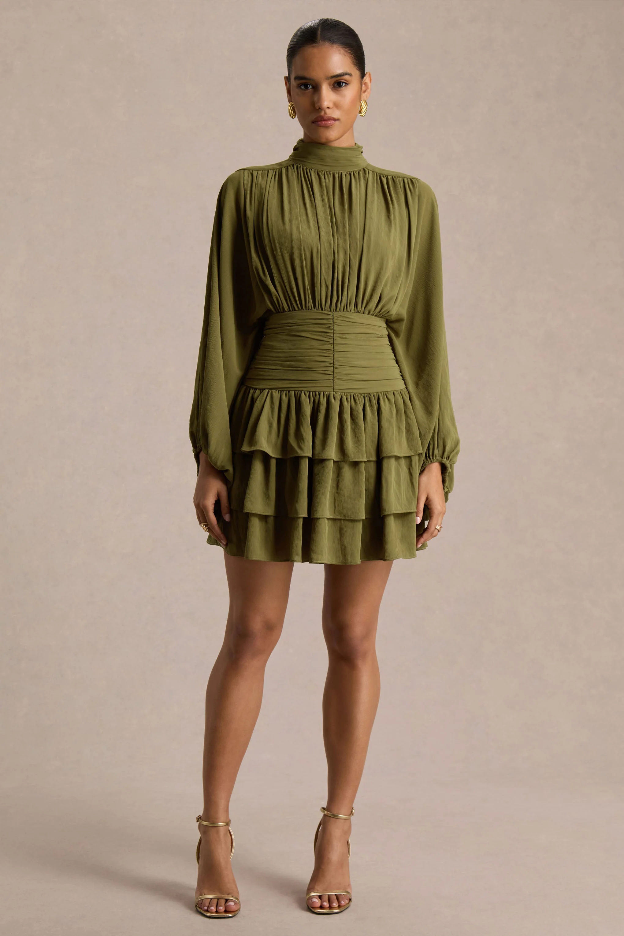 Imma | Olijfgroen Hooghals Mini jurk Met Ruches Details