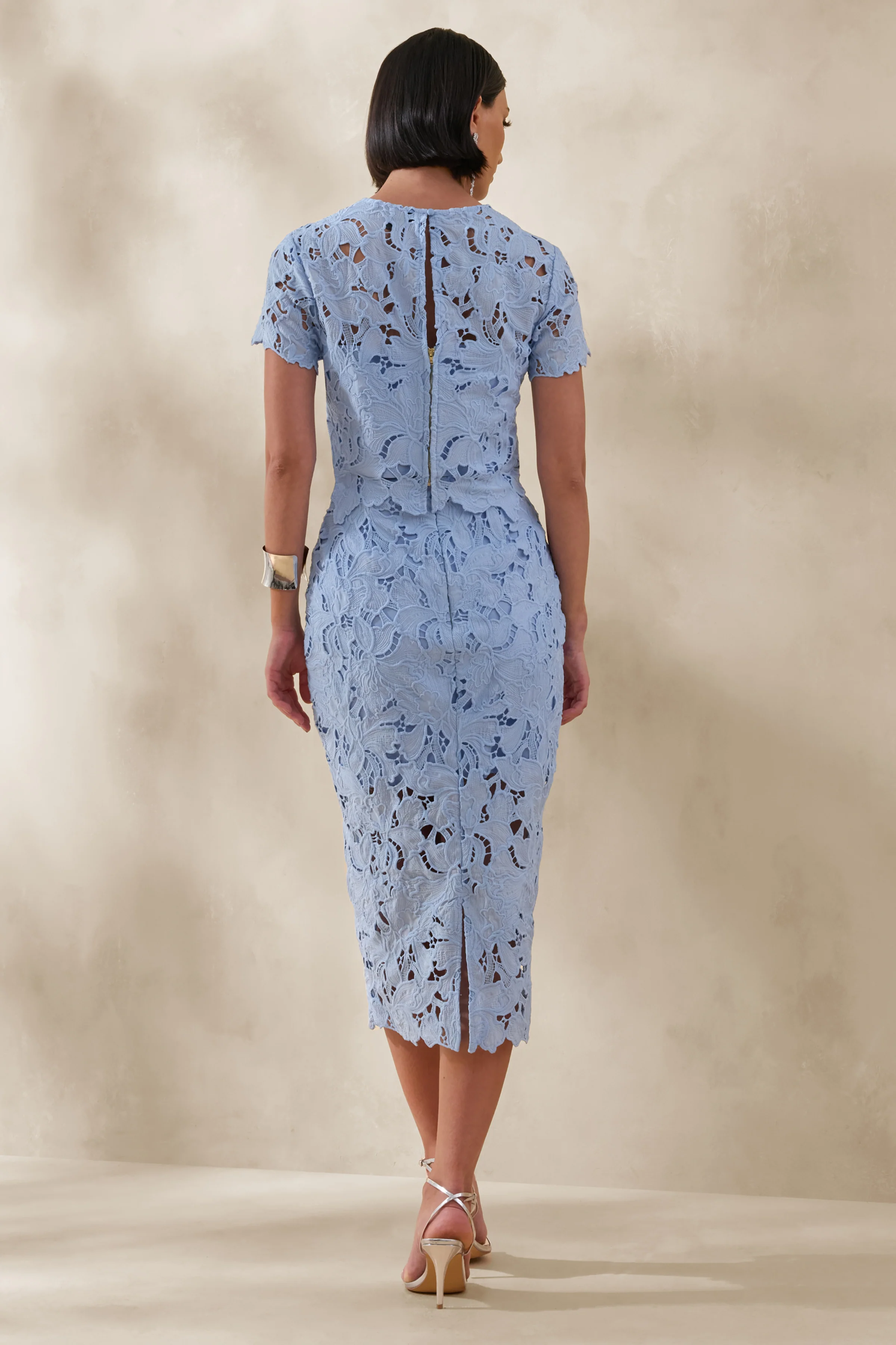 Ina | Poederblauwe Kanten Ronde Hals Crop Top - Image 4