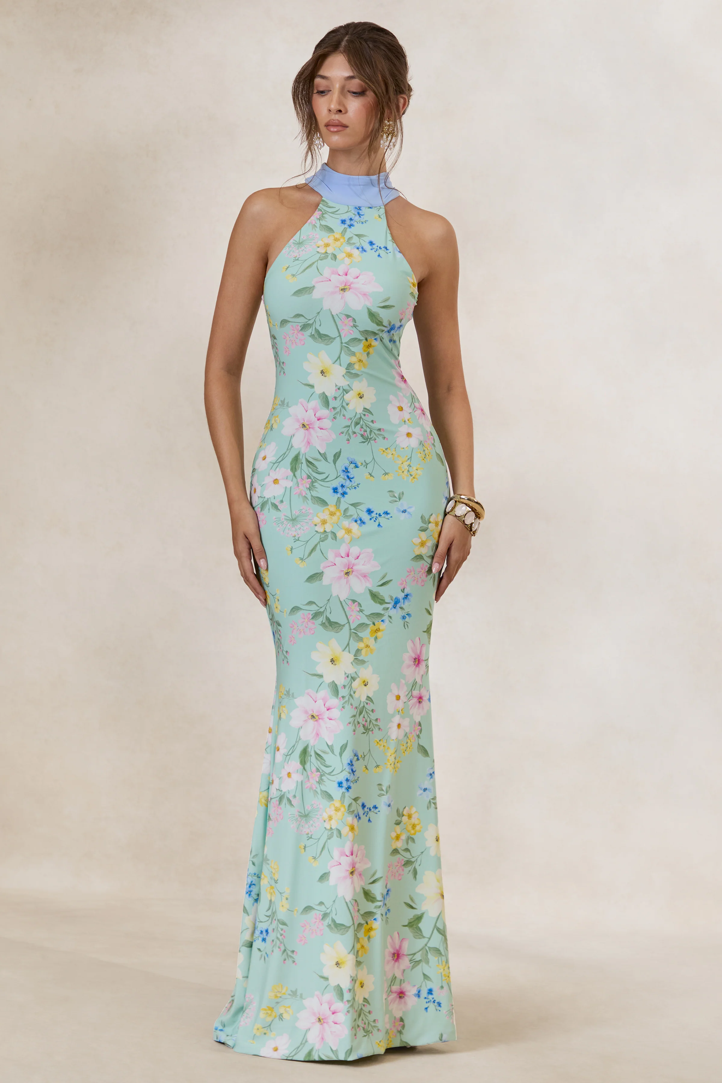 Inarah | Mintgroene maxi-jurk met hoogsluitende hals en sjaal-detail