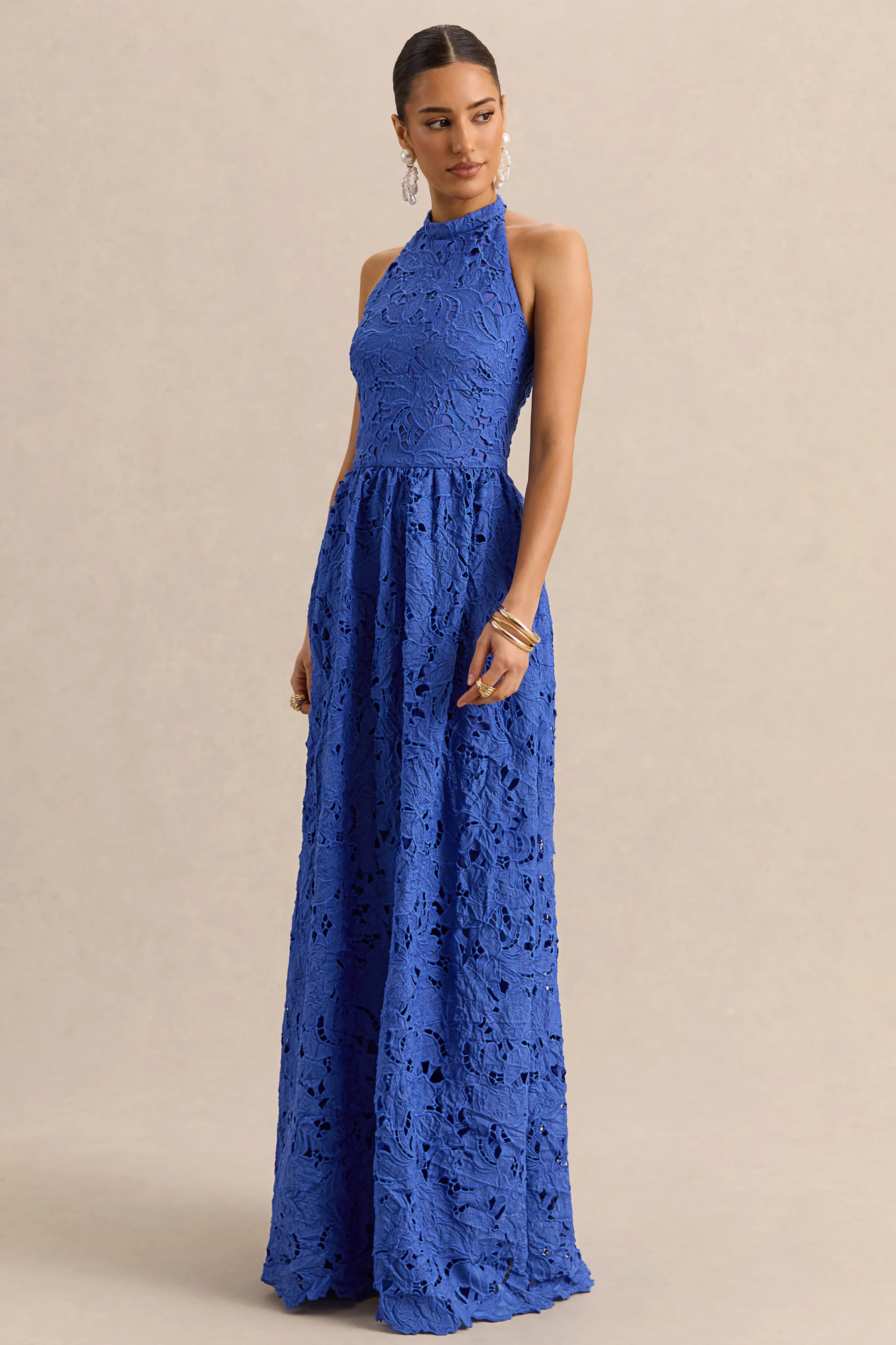 Indiana | Donkerblauwe Broderie Halternek Maxi Jurk - Image 4