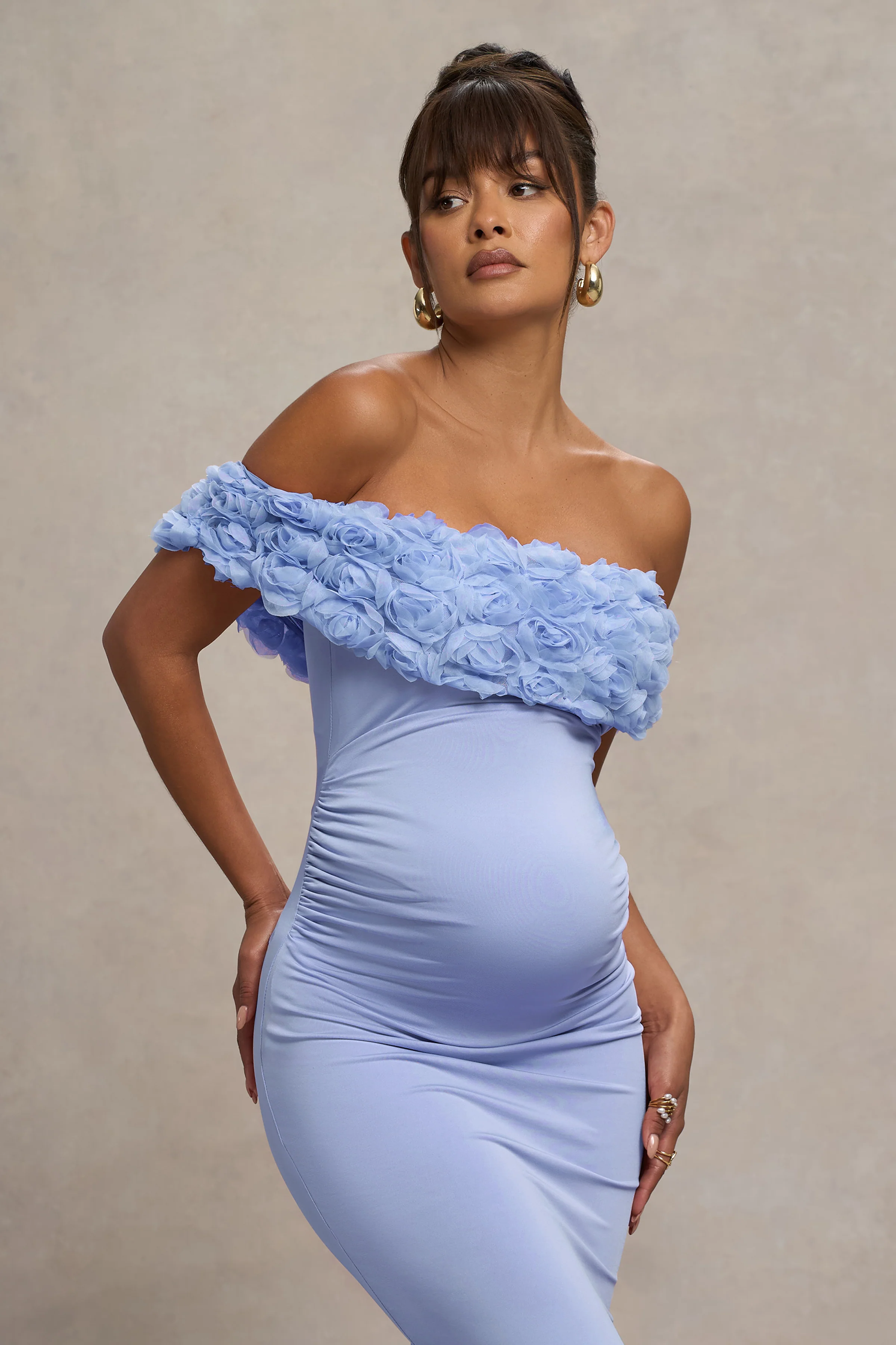 Inflorescence | Poederblauwe Mesh Bloemen Bardot Zwangerschaps Maxi Jurk - Image 3