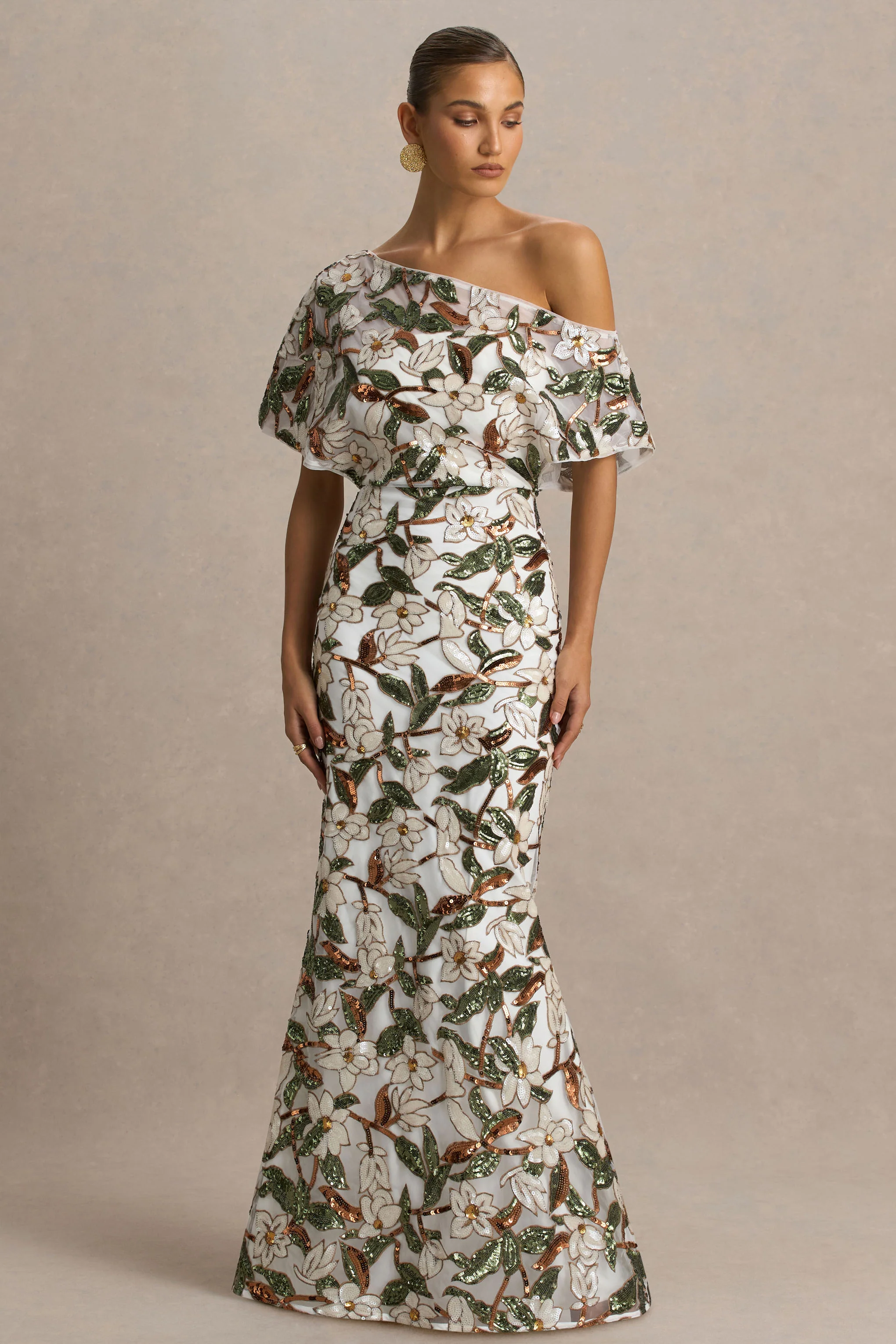 Iony | Witte en Groene Pailletten Bloemen en Mesh Maxi Jurk Met Asymmetrische Hals - Image 4