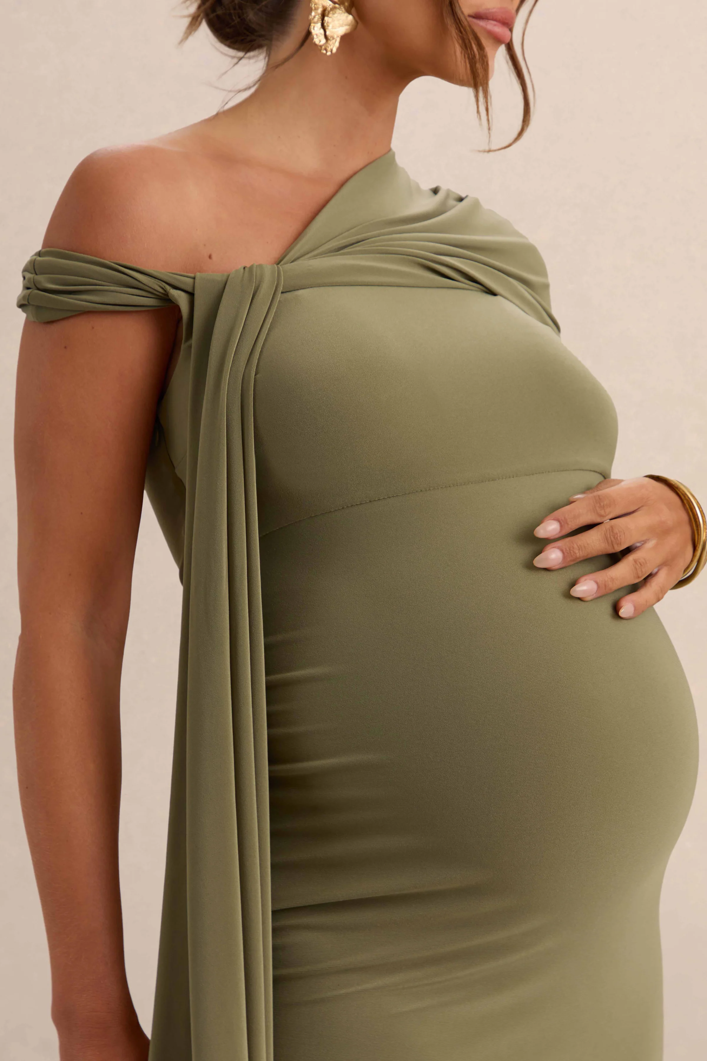 Isela | Kakigroene Asymmetrische Hals Zwangerschaps Maxi Jurk Met Ceintuur Detail - Image 5