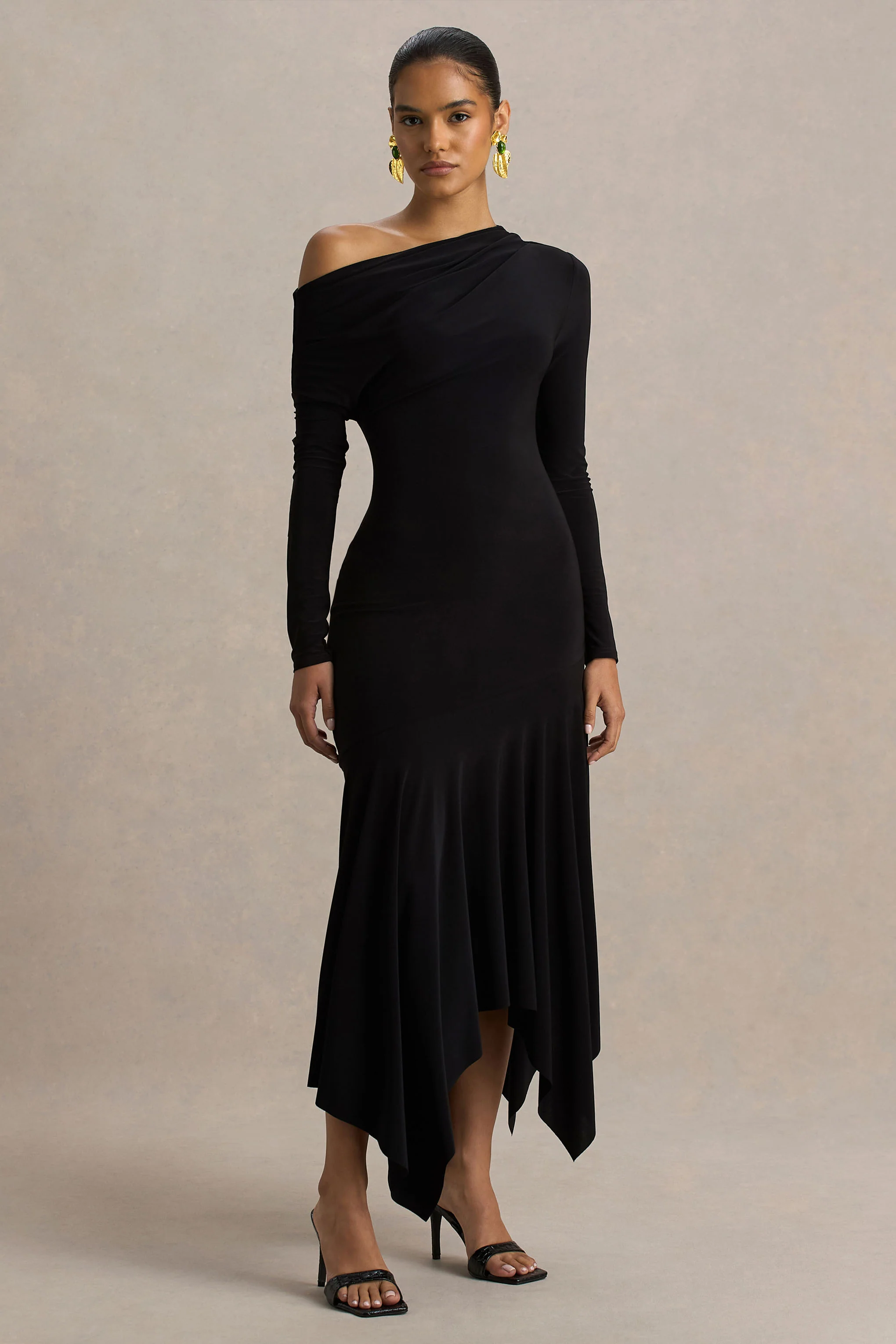Isola | Zwarte Asymmetrische Hals Midi Jurk Met Verlaagde Taille - Image 4
