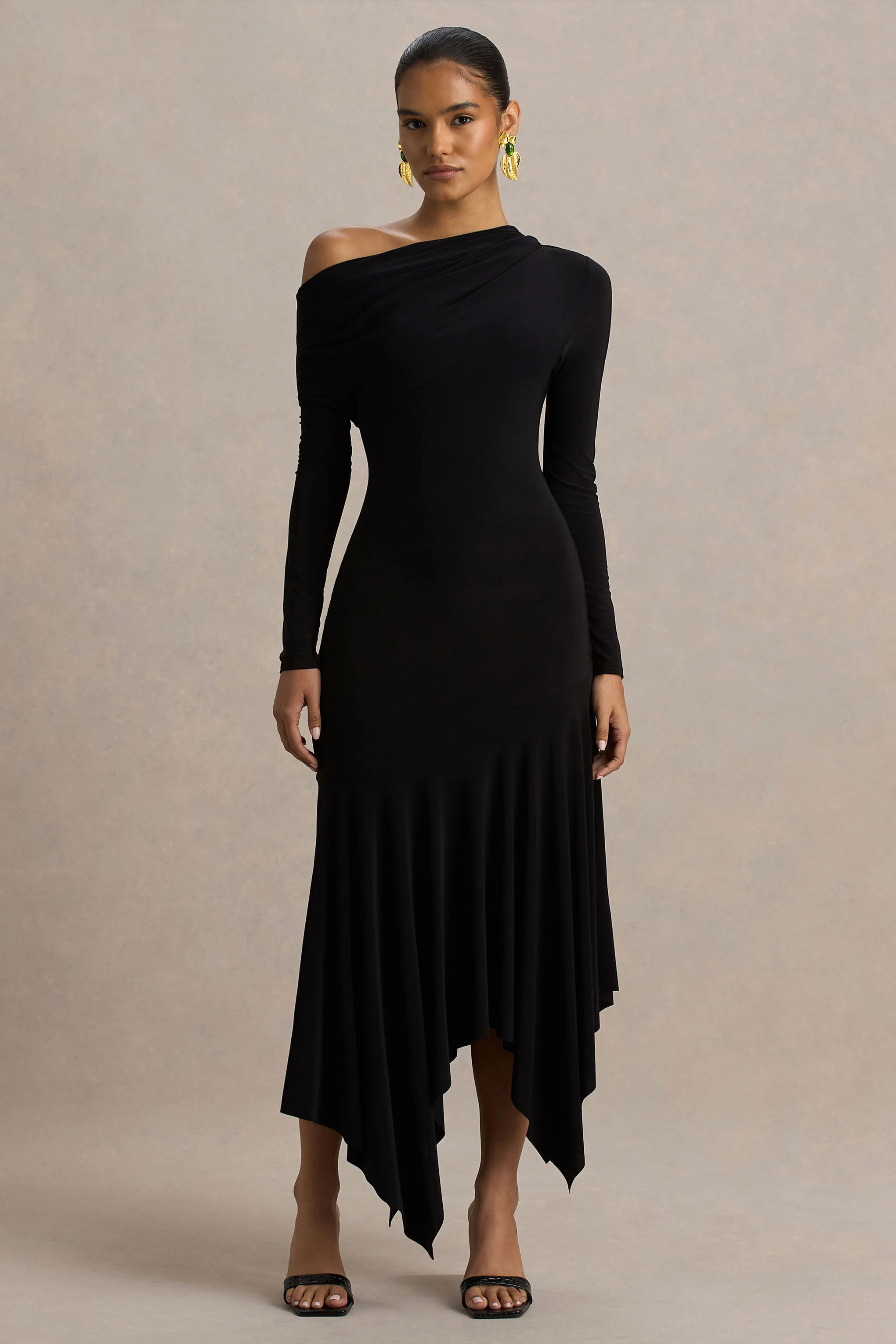 Isola | Zwarte Asymmetrische Hals Midi Jurk Met Verlaagde Taille - Image 5