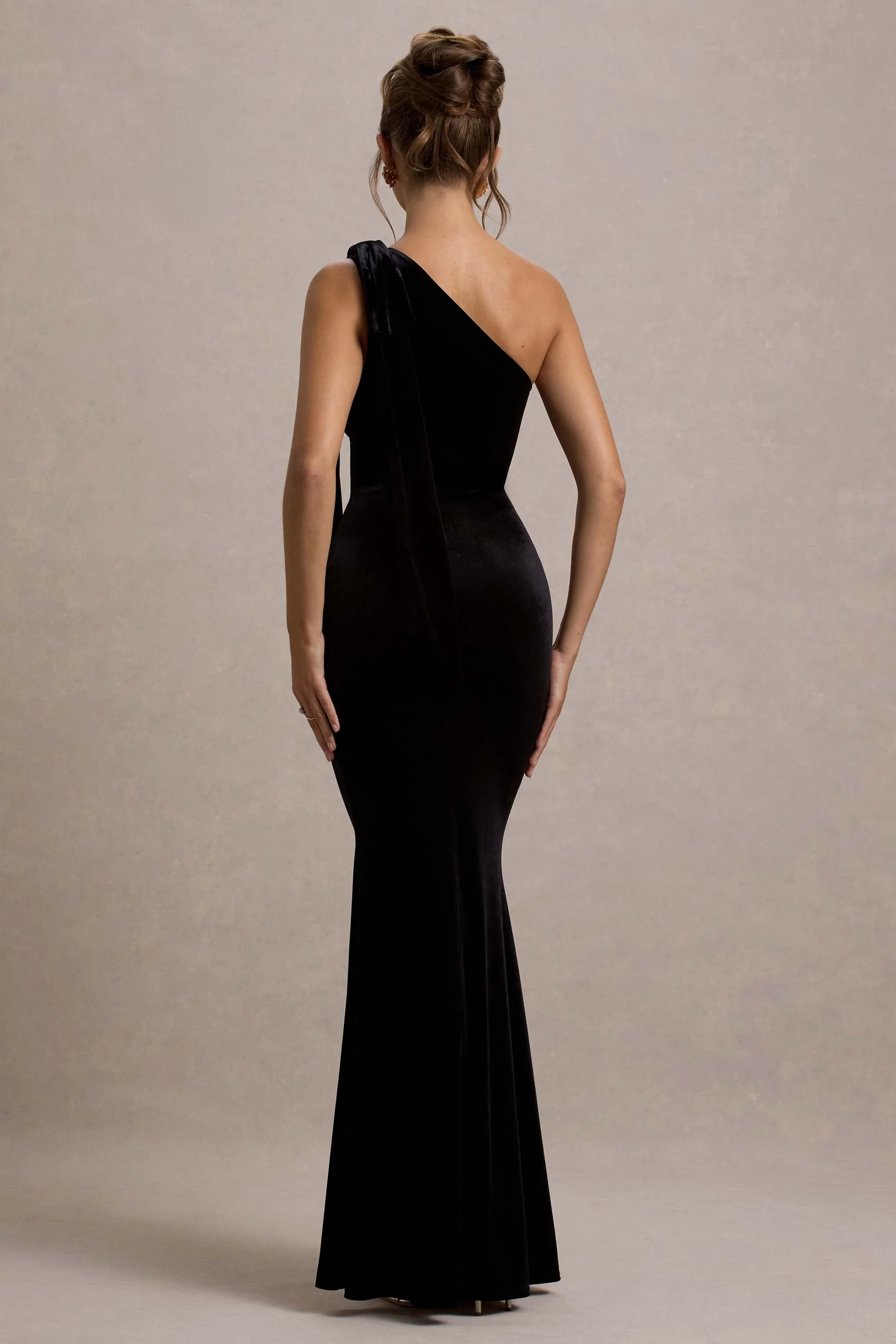 Jillian | Zwarte Velours Asymmetrische Maxi Jurk Met Strik Ceintuur - Image 2
