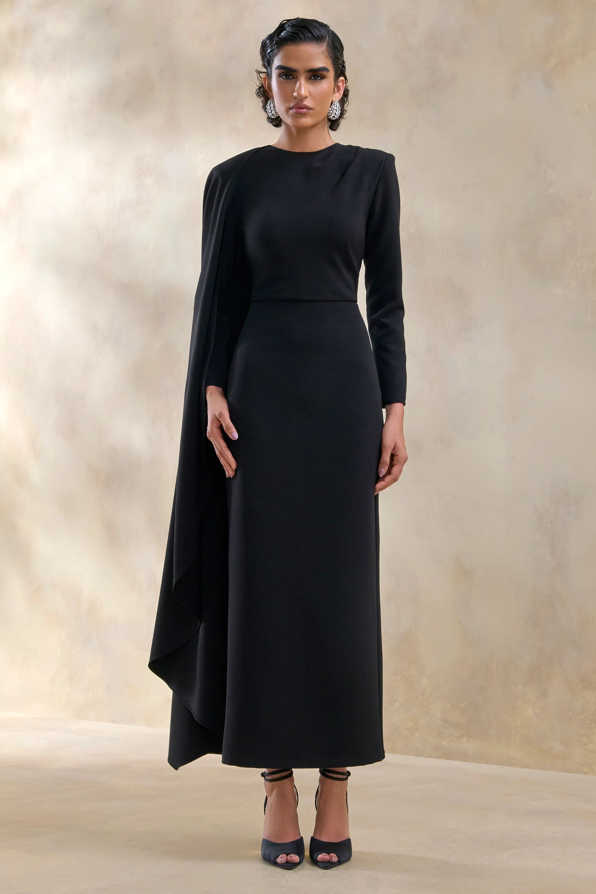 Jovea | Zwarte Ronde Hals Maxi Jurk Met Cape-Mouw