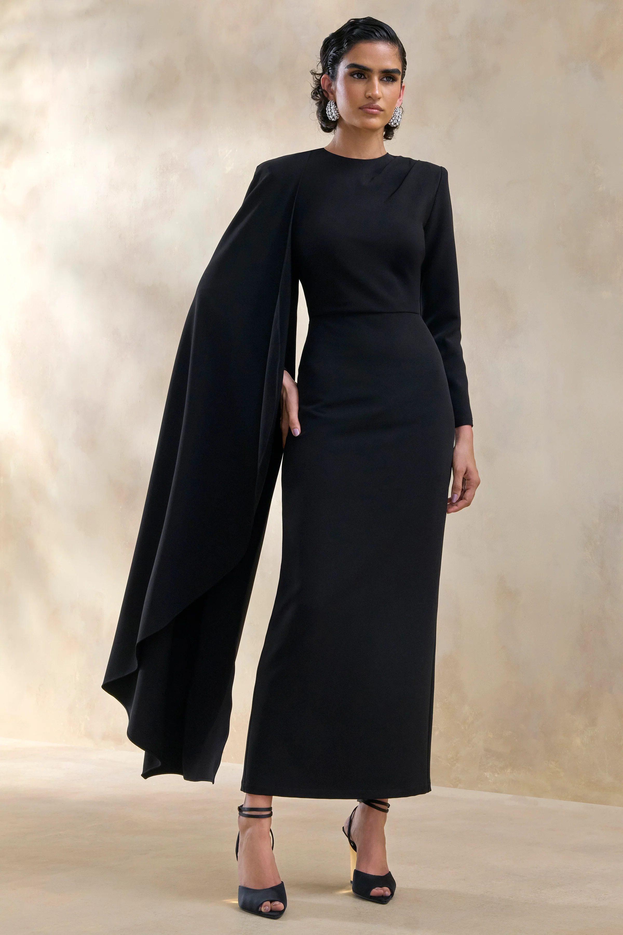 Jovea | Zwarte Ronde Hals Maxi Jurk Met Cape-Mouw - Image 4