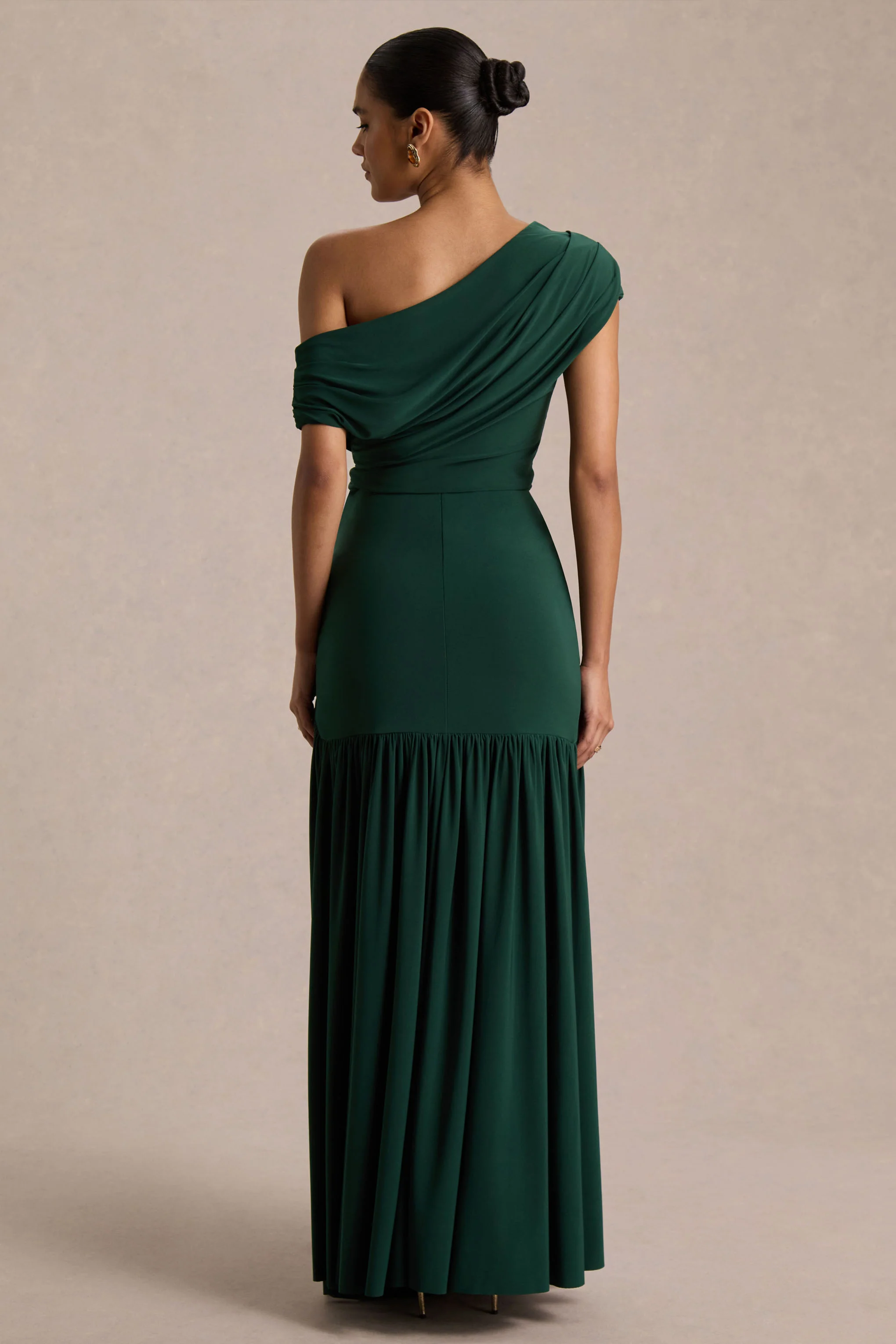 Kady | Donkergroene Asymmetrische Hals Maxi Jurk Met Gerimpelde Detail - Image 2