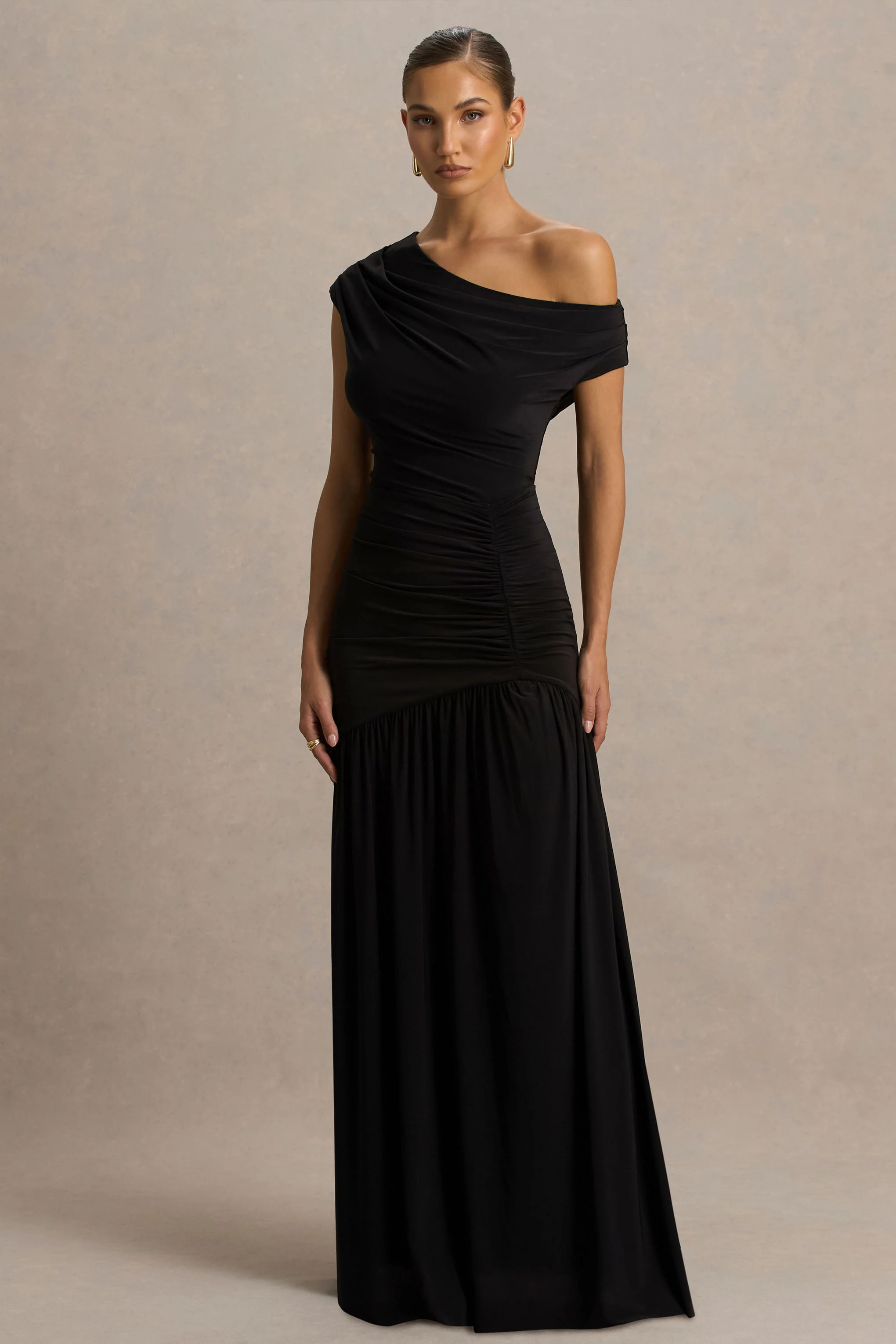 Kady | Zwarte Asymmetrische Hals Maxi Jurk Met Gerimpeld Detail - Image 5