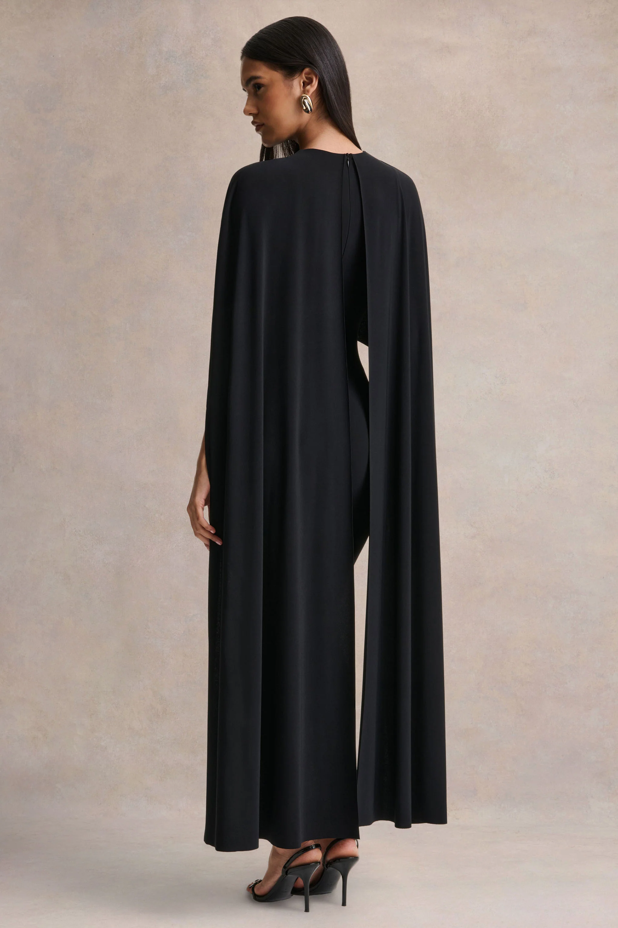 Kalani | Zwarte Ronde Hals Midi Jurk Met Cape Mouwen - Image 2