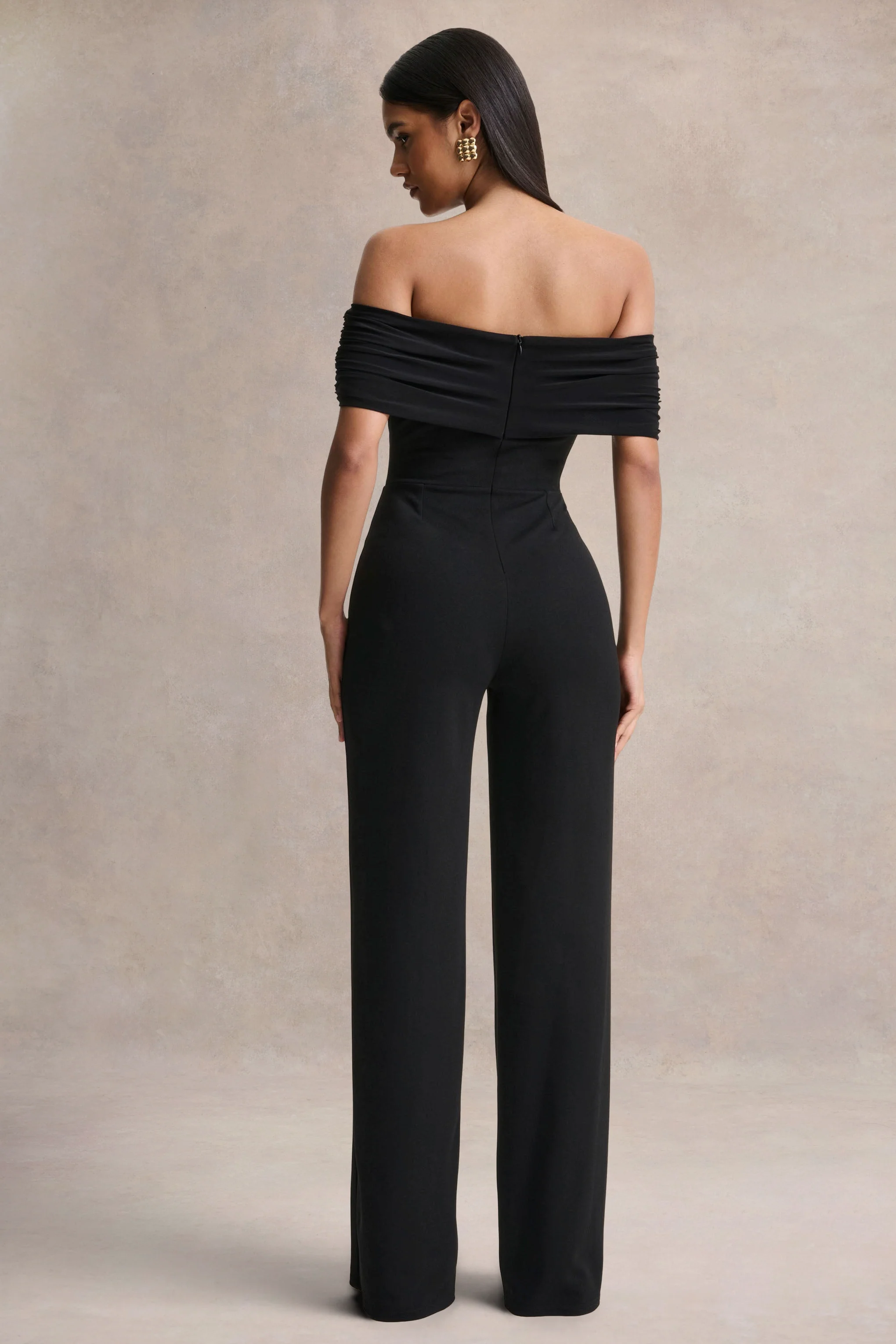 Kalida | Zwarte Bardot Hals Jumpsuit Met Ceintuur Detail - Image 2
