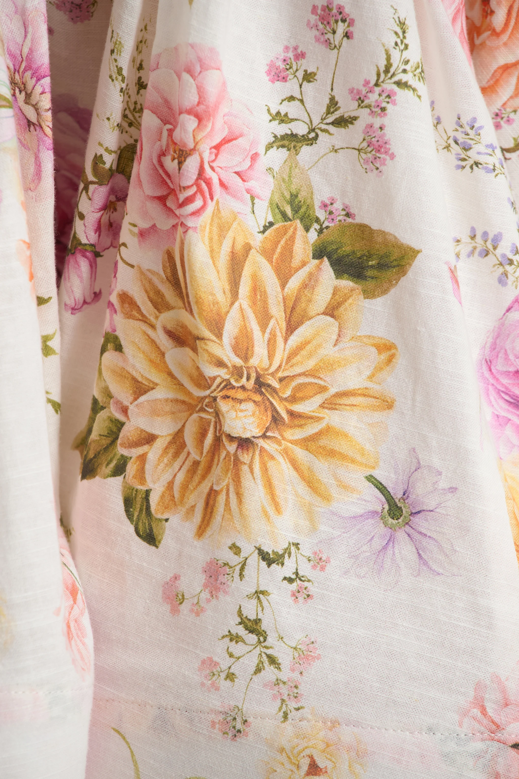 Kasey | Crème Bloemenprint Halter Nek Mini Jurk Met Ruches detail - Image 6