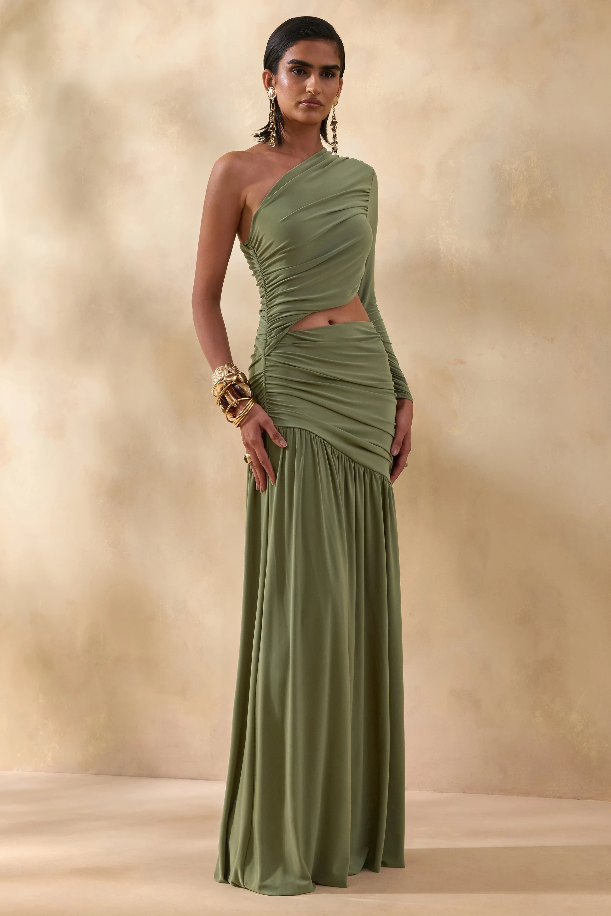 Kinsley | Olijfgroene Asymmetrische Hals Maxi Jurk met Uitsnijding Detail