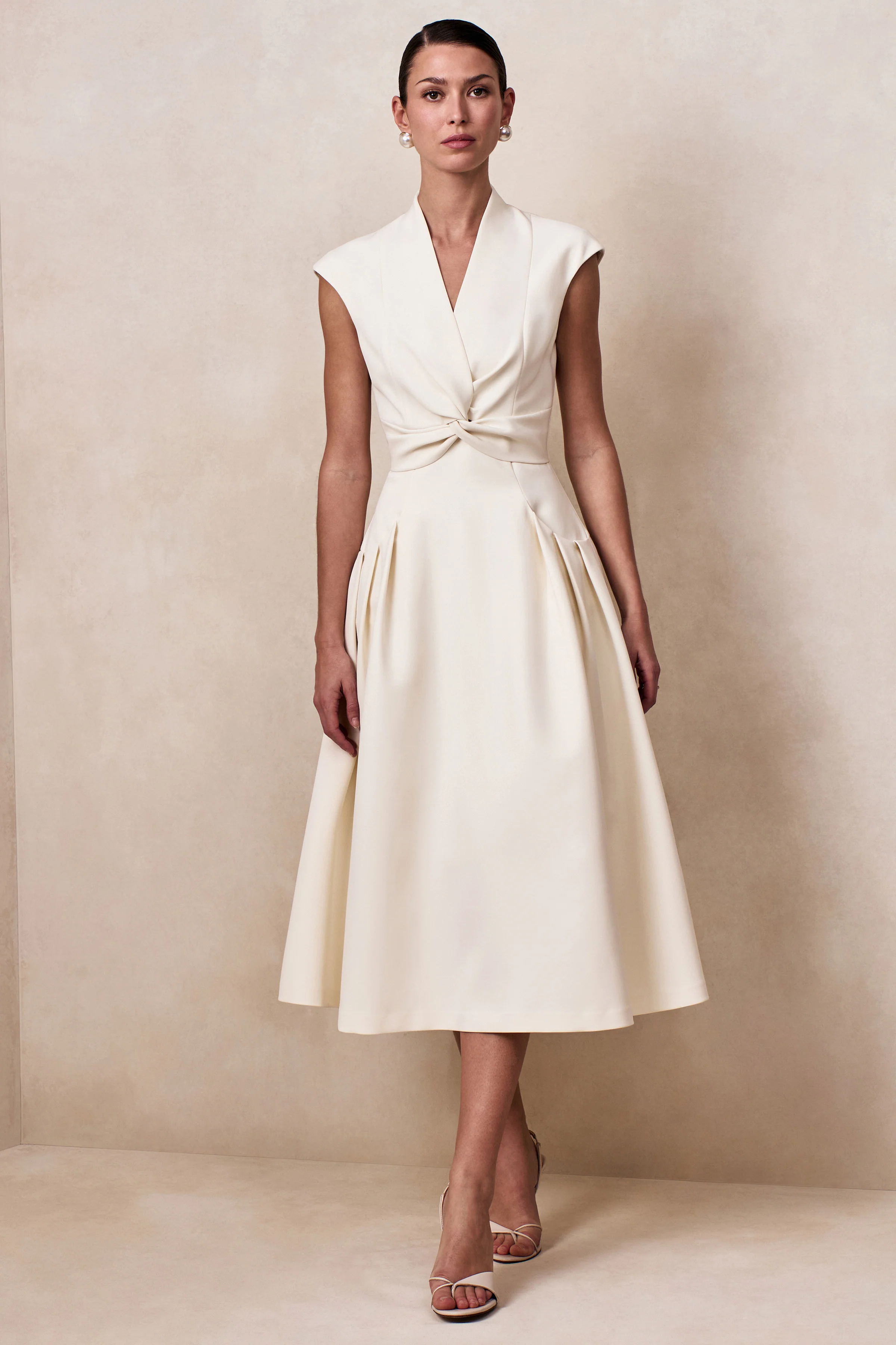 Kylen | Witte V-Hals Midi Jurk
