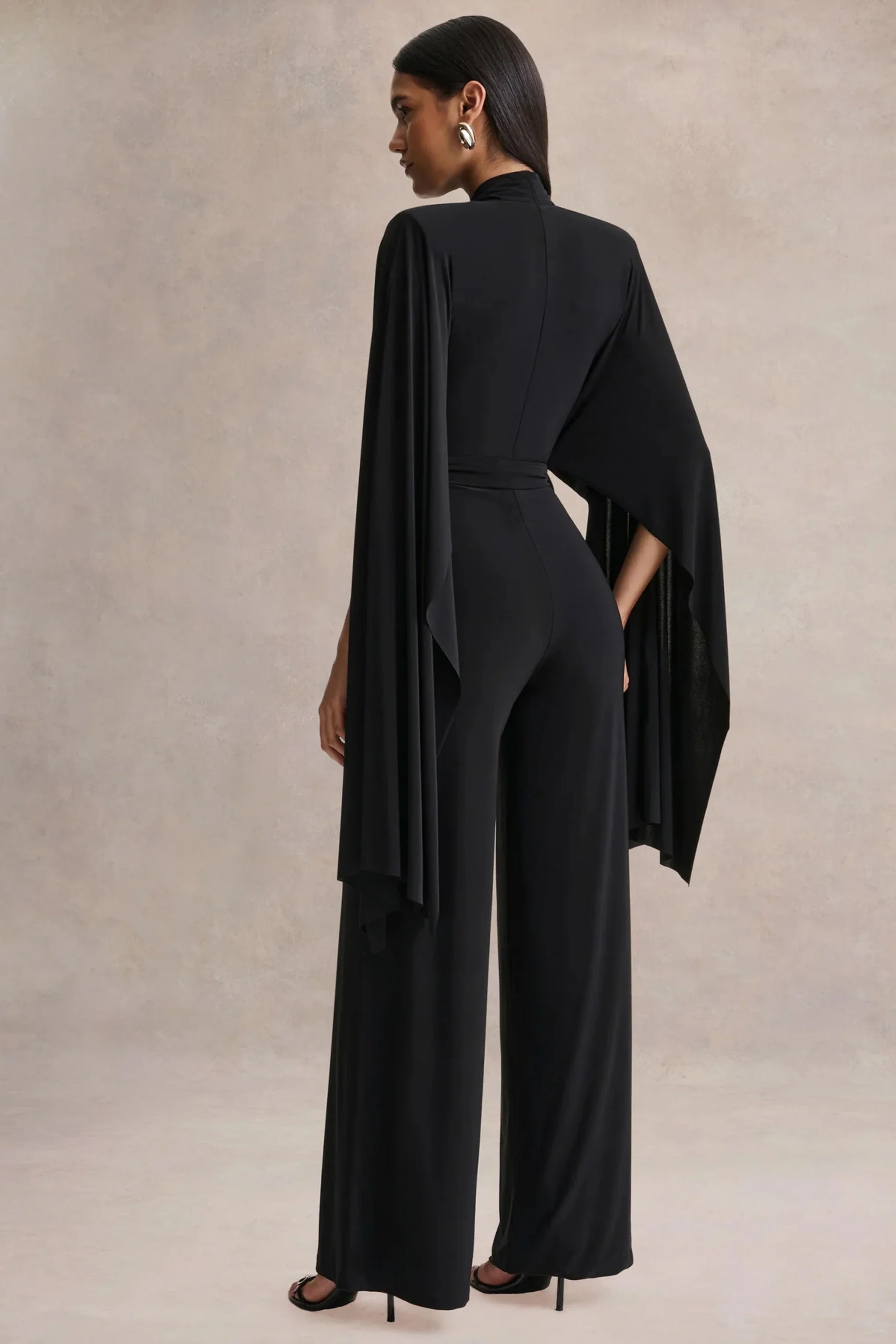 Laurina | Zwarte Diepe V-Hals Jumpsuit - Image 2
