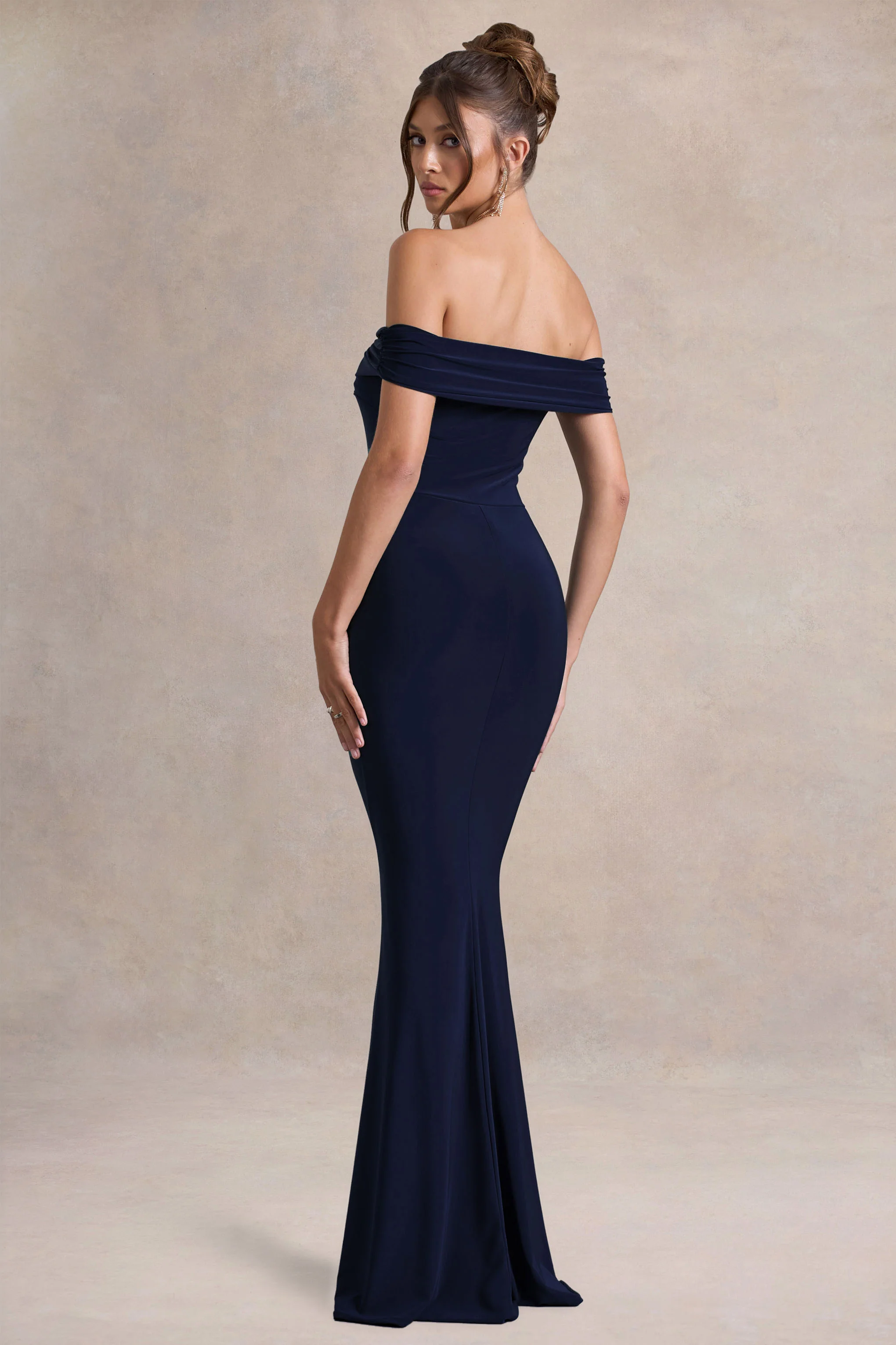 Law of Attraction | Marinenblauwe Bardot Draperend Maxi Jurk Met Split - Image 2