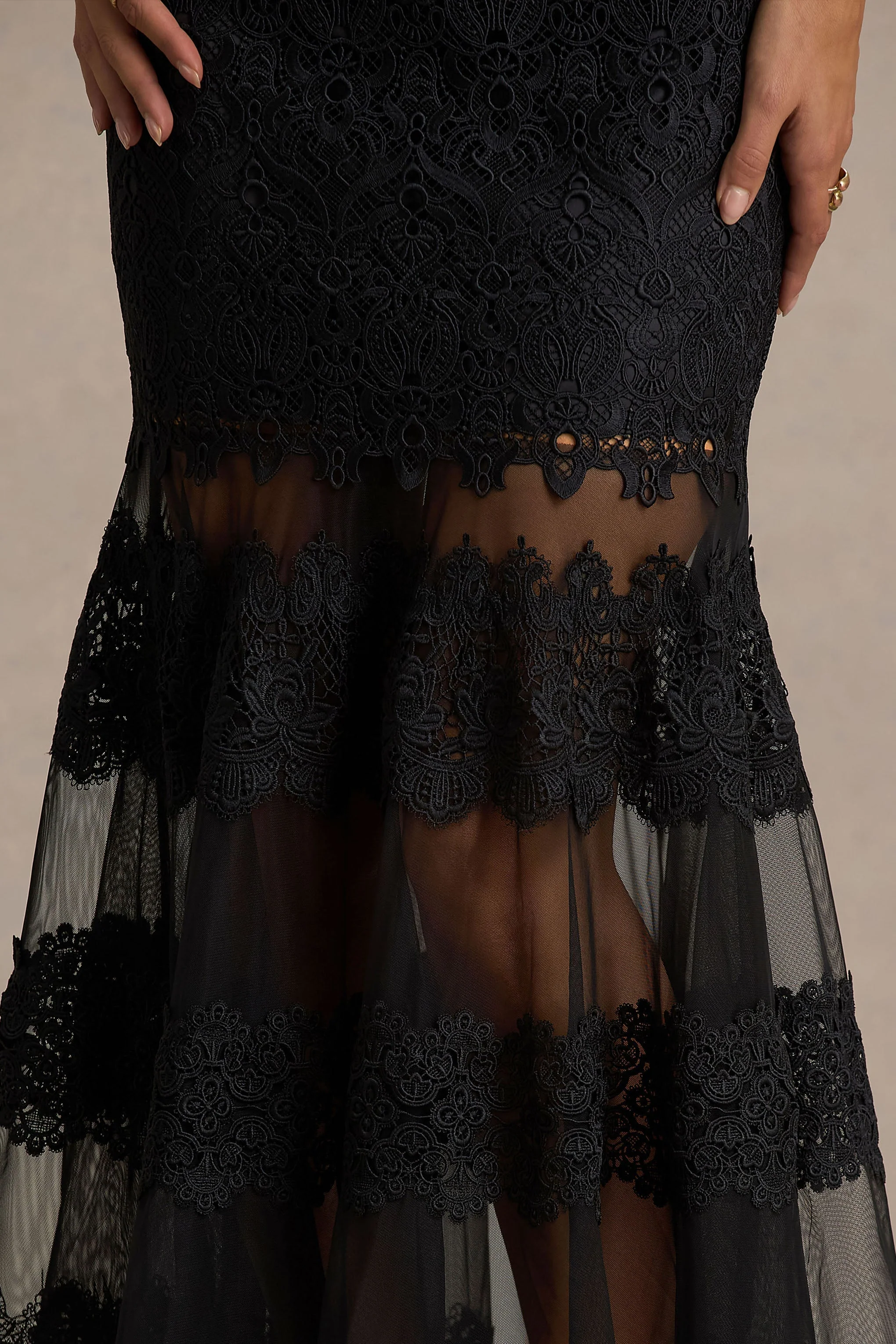 Leanne | Zwarte Mesh En Kant Ronde Hals Fishtail Midi Jurk - Image 3