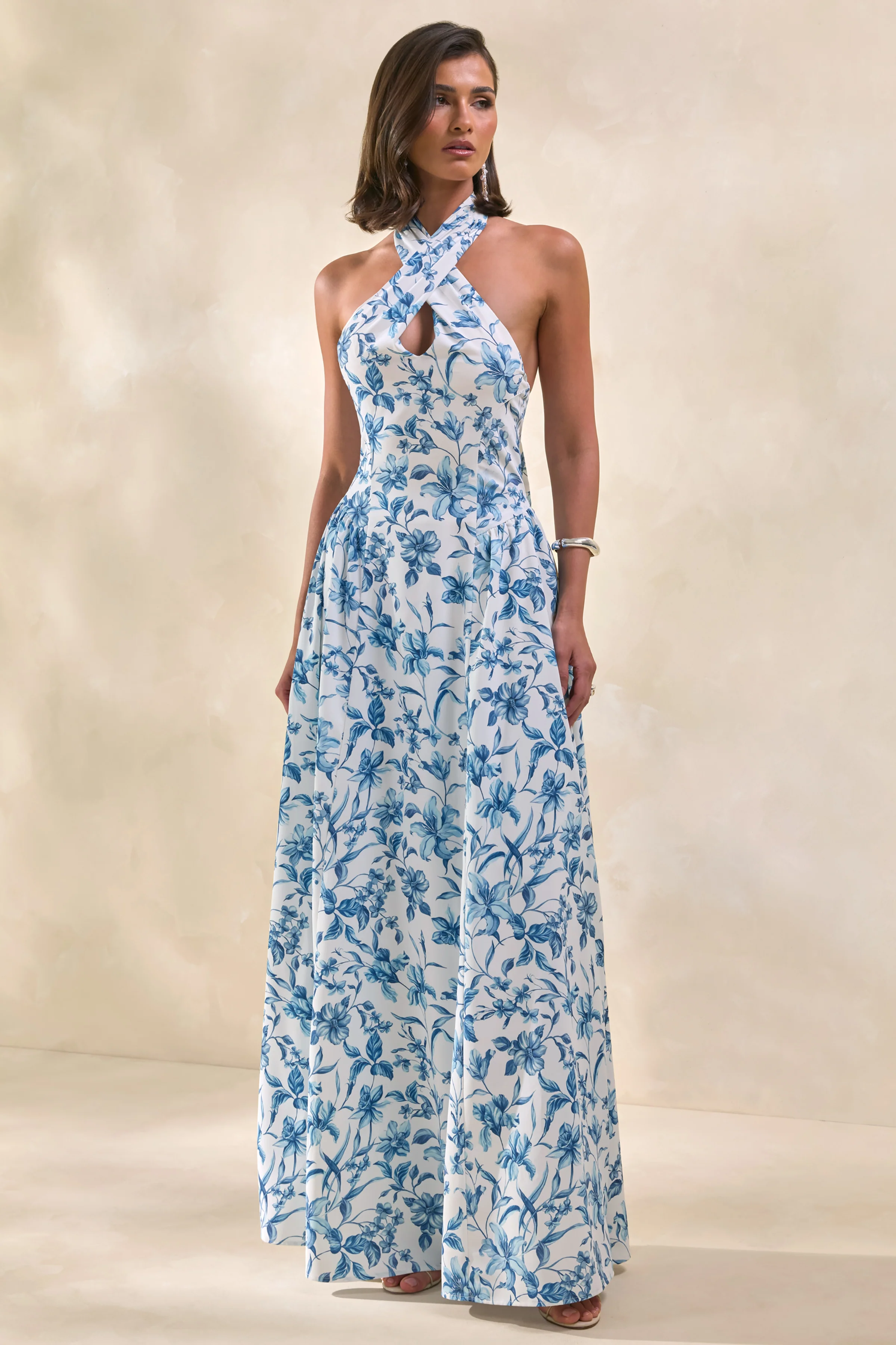Liana | Blauwe Porselein Print Halternek Maxi Jurk