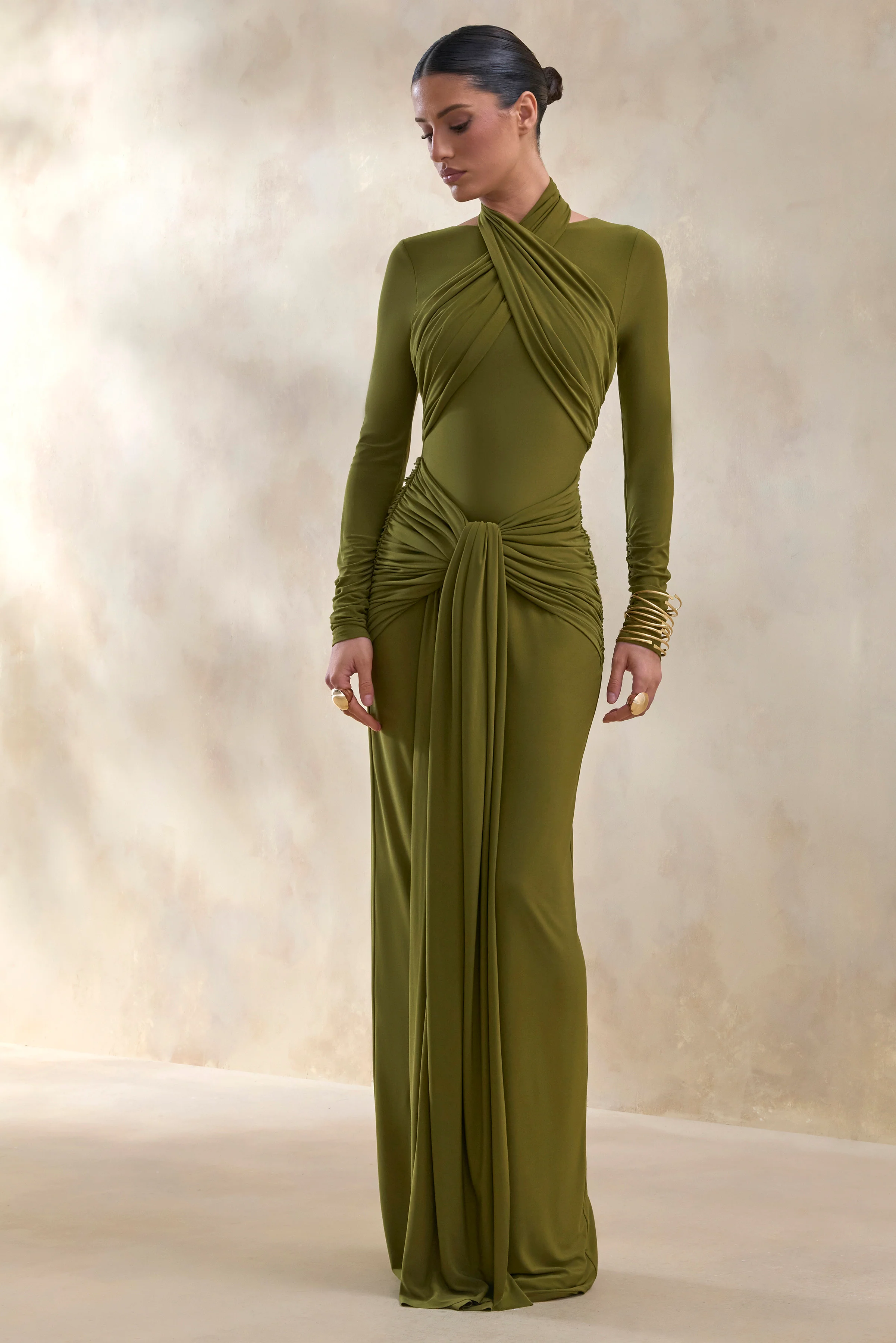 Linessa | Olijfgroene Hoge Halslijn Maxi Jurk met Ceintuur en Gerimpelde Details - Image 3