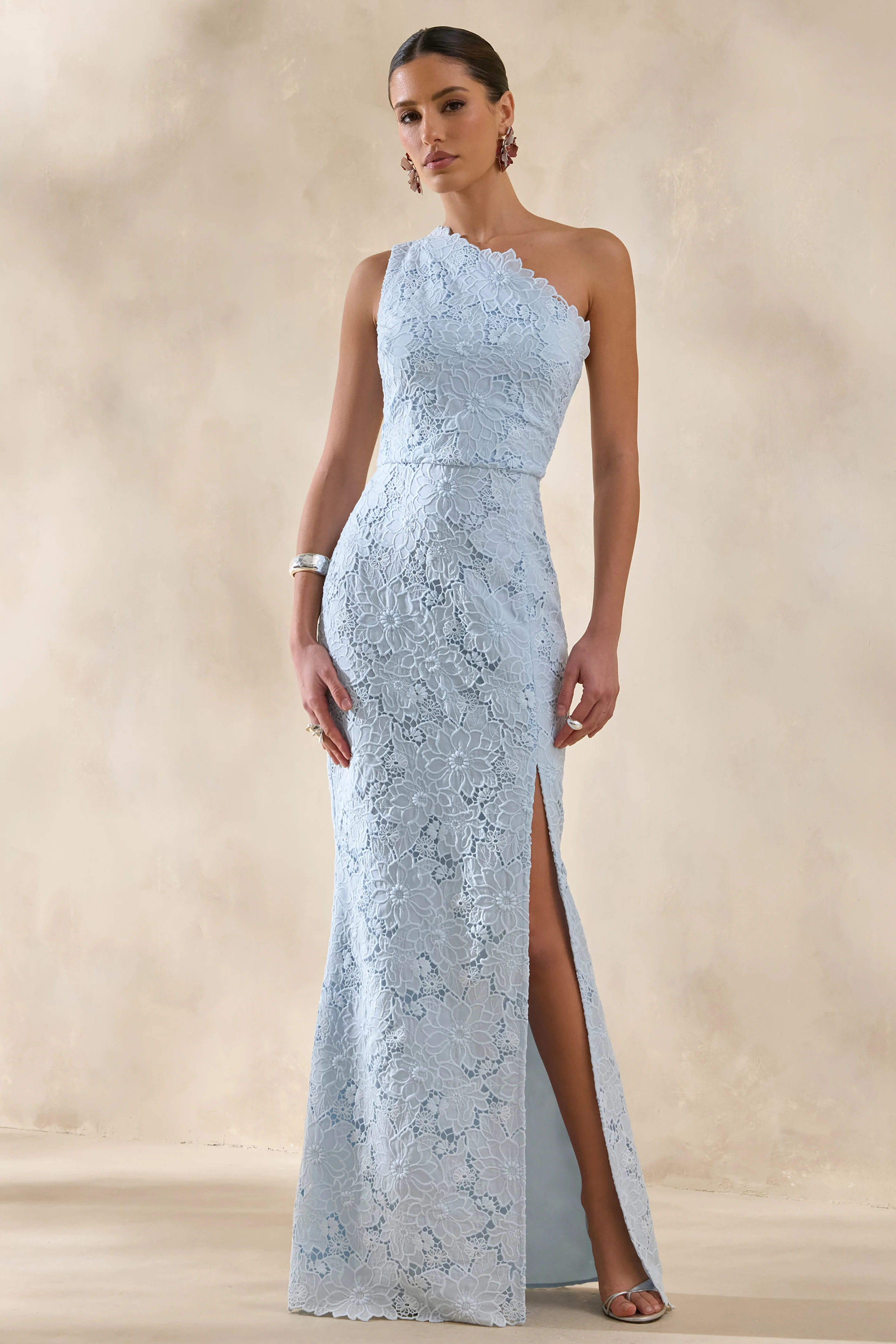 Lunia | Poederblauwe Broderie Maxi Jurk Met Asymmetrische Hals - Image 5