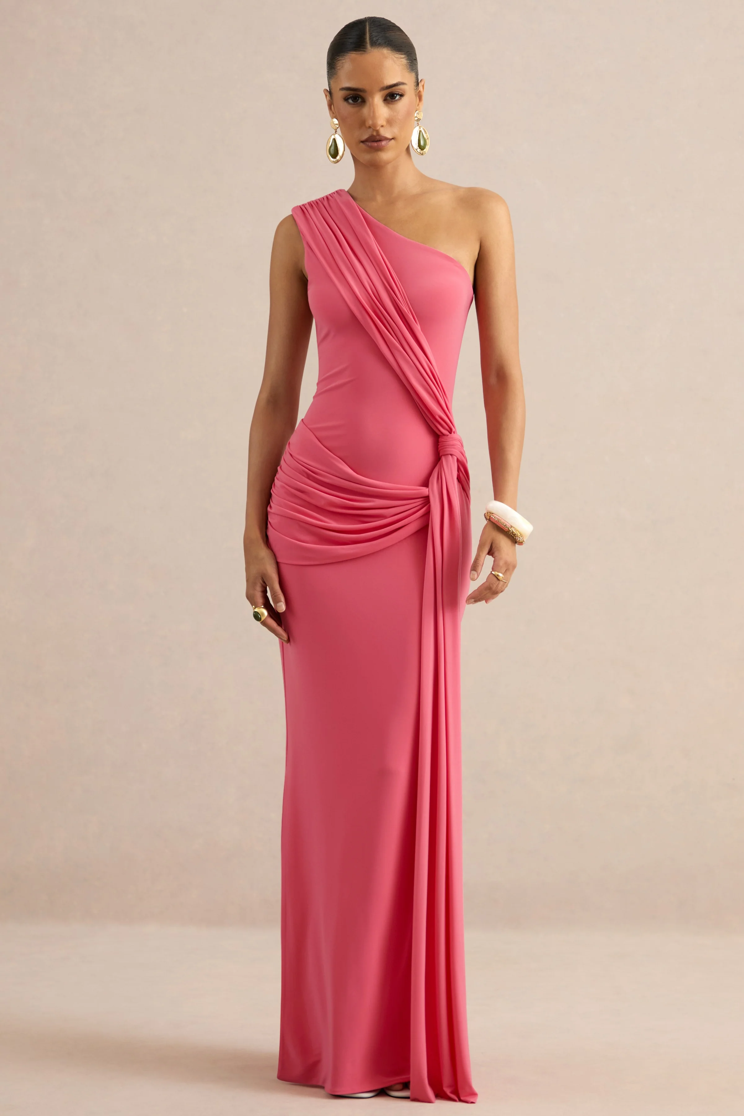 Lunoria | Maxi Jurk Met Asymmetrische Halslijn En Draperend Detail In Koraal