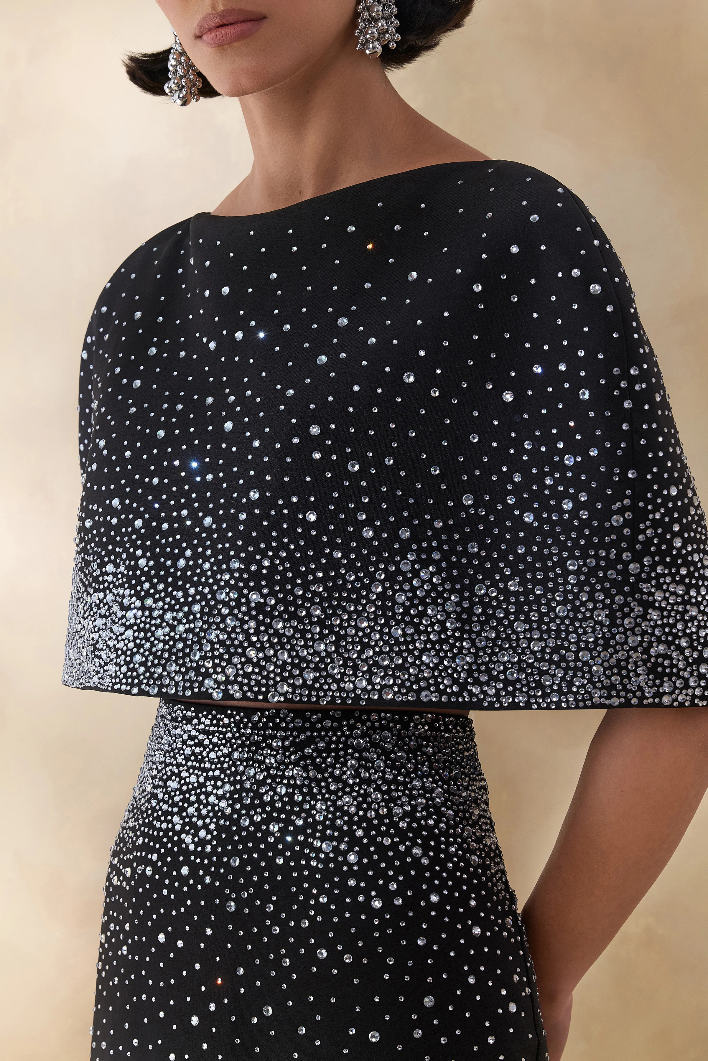 Luxy | Zwarte Versierde Crop Top Met Boothals En Kapmouwen - Image 6