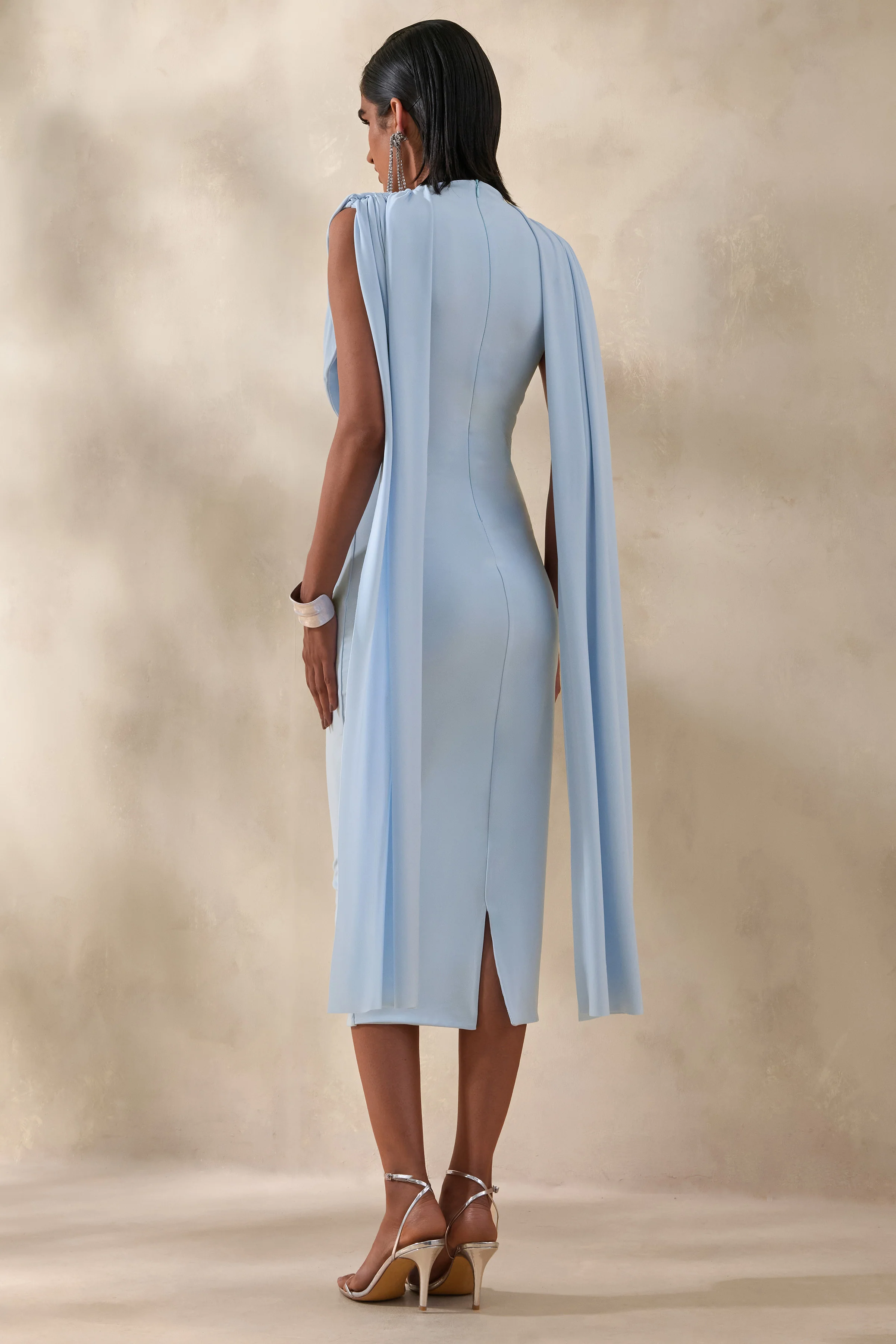 Lysandria | Lichtblauwe Midi Jurk met Hoge Hals en Draperende Details - Image 2