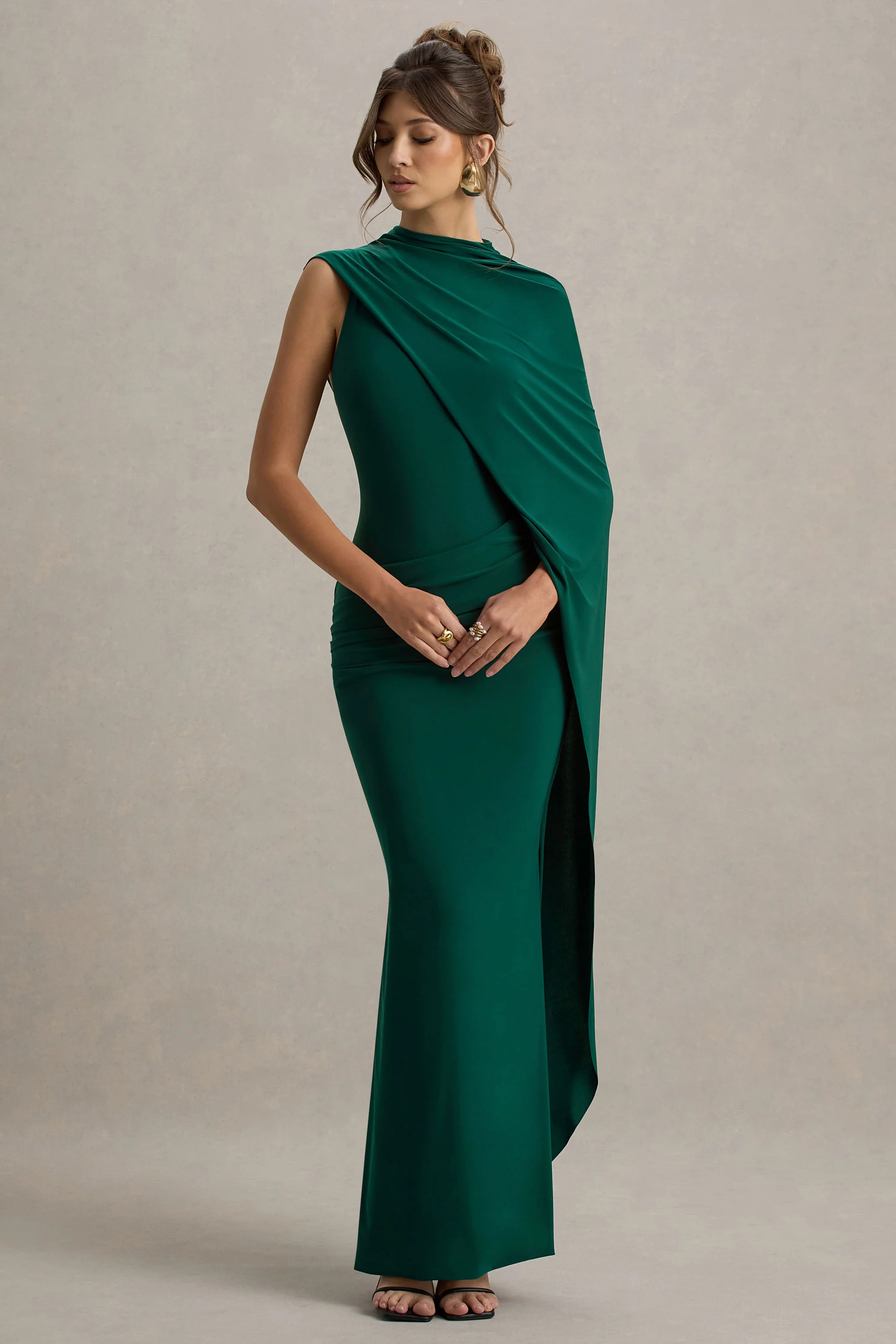 Maeve | Flessengroene Draperend Maxi Jurk Met Cape Mouwen - Image 4