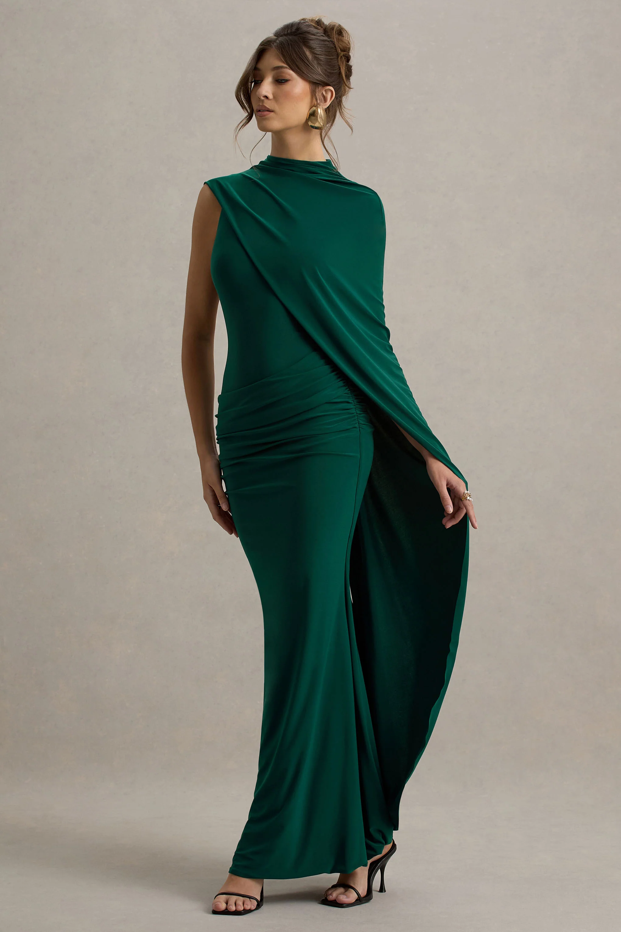 Maeve | Flessengroene Draperend Maxi Jurk Met Cape Mouwen - Image 5
