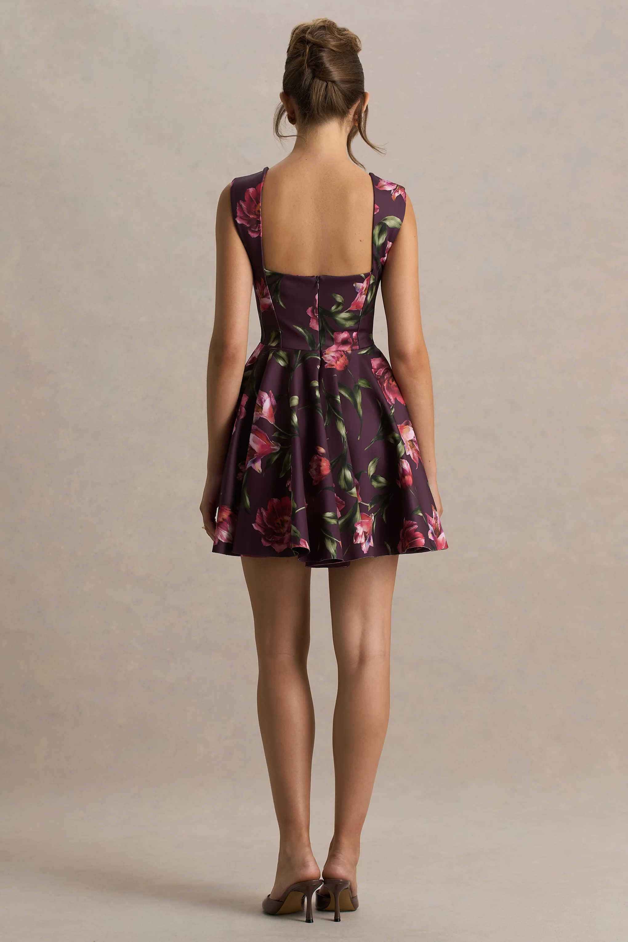 Magic | Bordeaux Bloemenprint Mini Jurk Met Sweetheart Halslijn - Image 2
