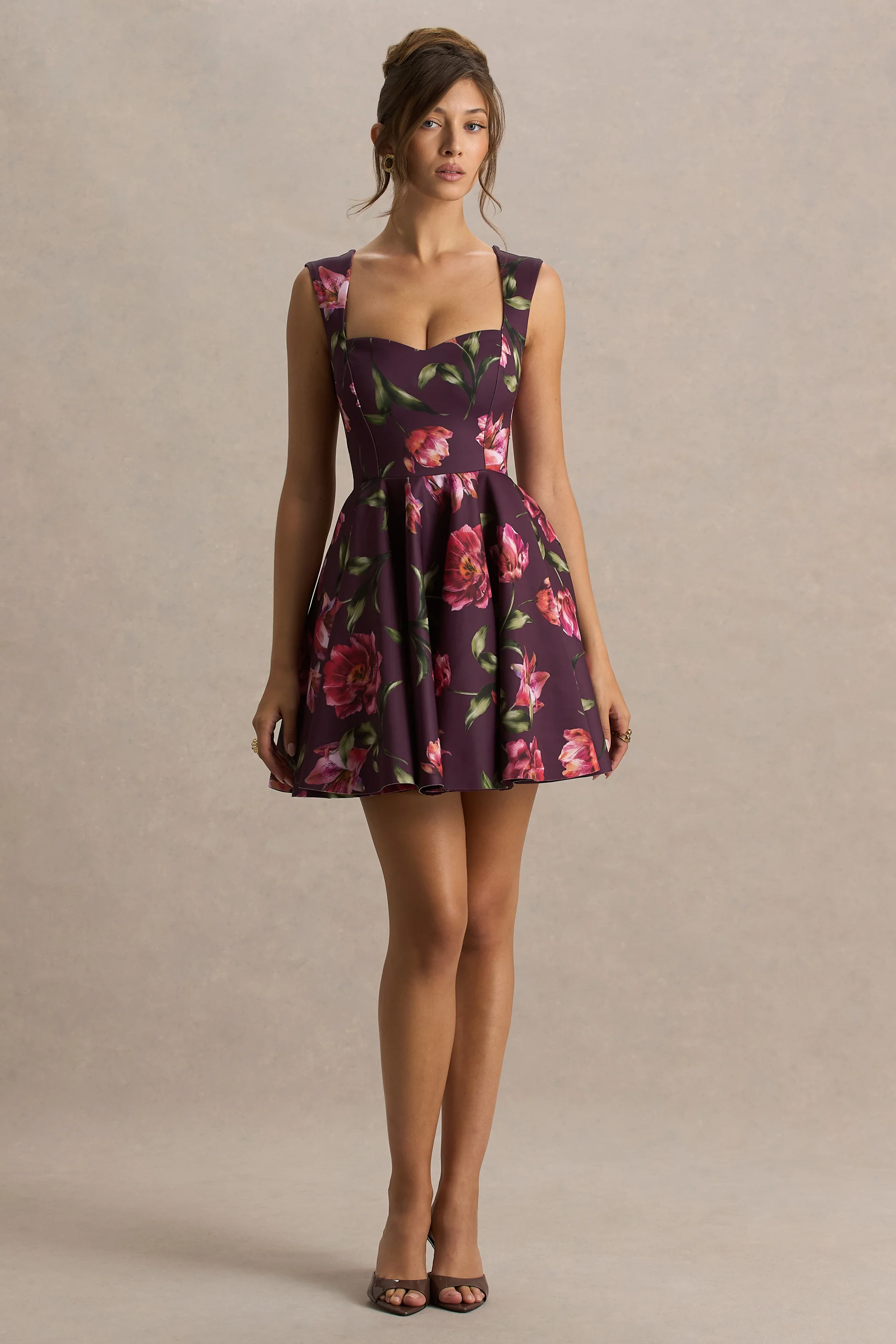 Magic | Bordeaux Bloemenprint Mini Jurk Met Sweetheart Halslijn - Image 4