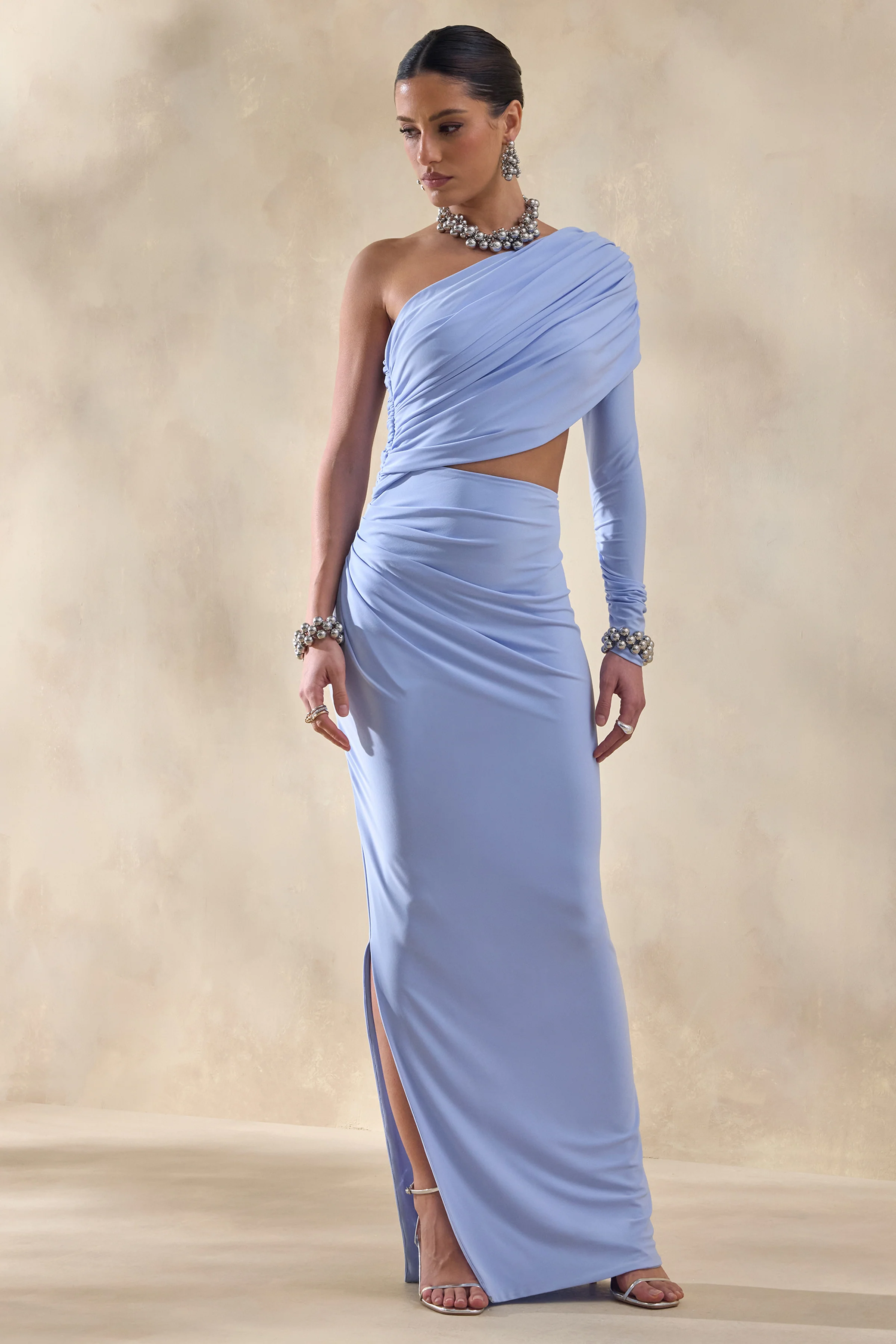 Malika | Poederblauwe Asymmetrische Hals Maxi Jurk Met Cut-Out Detail En Gedrapeerde Details - Image 5