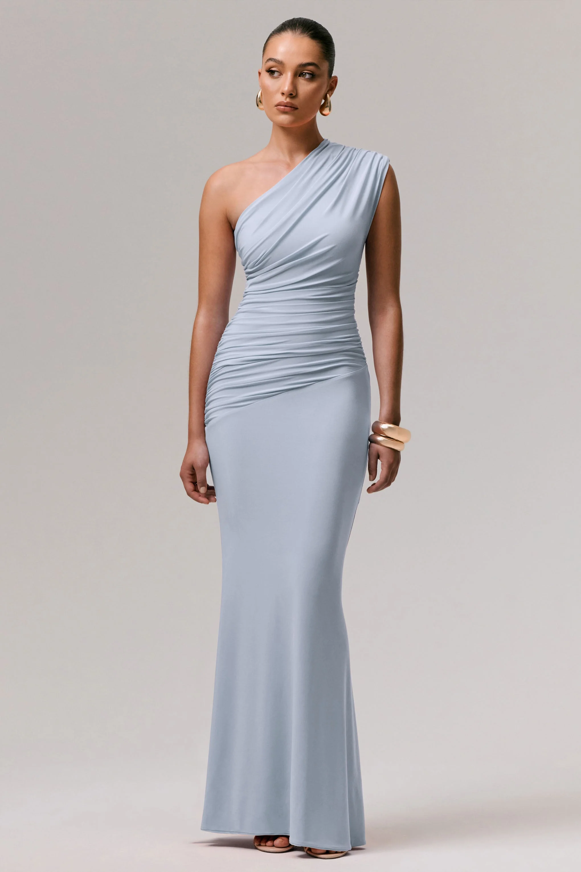 Mardi | Poederblauwe Asymmetrische Maxi Jurk Met Gerimpelde Details - Image 2