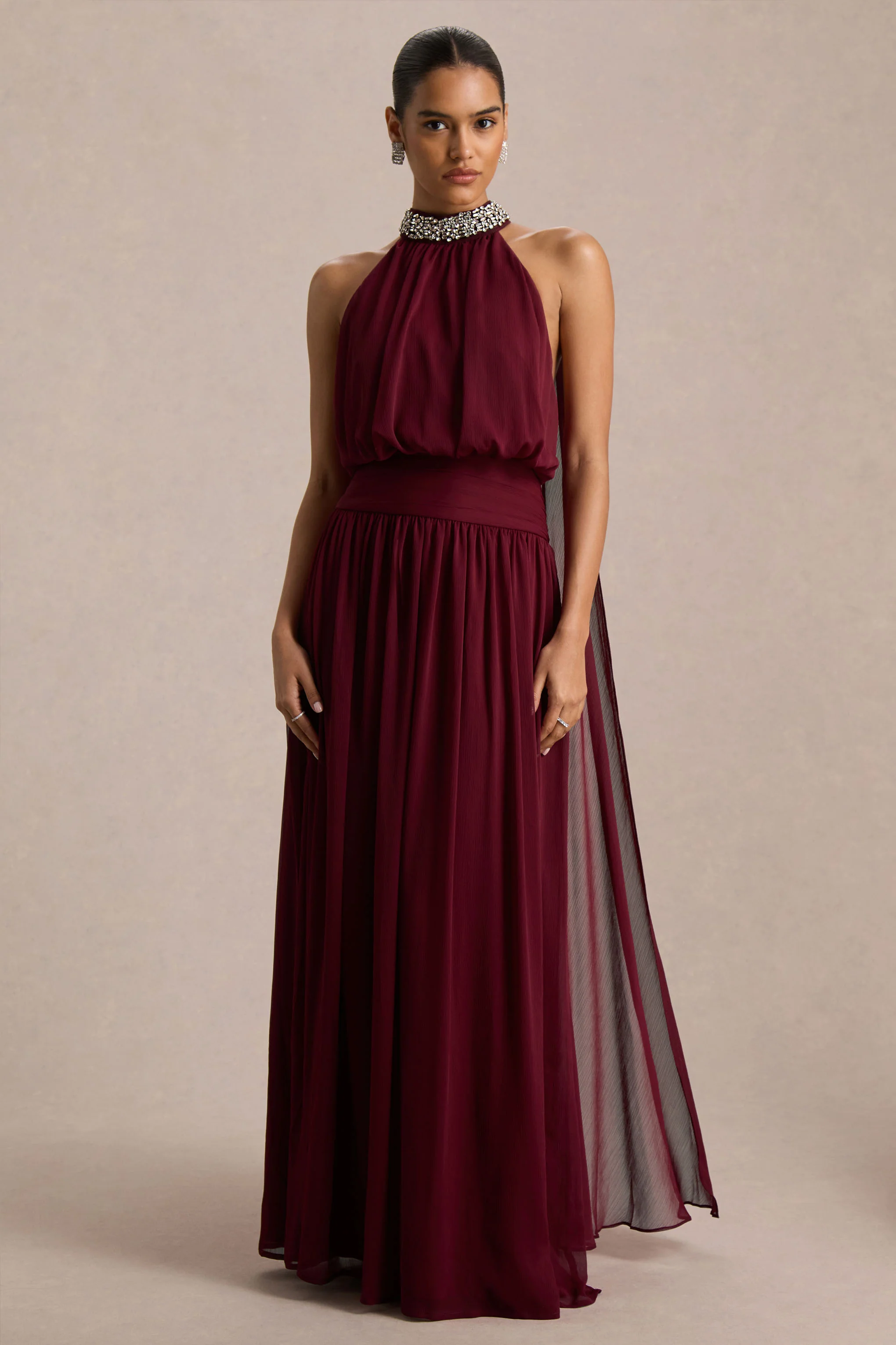Marie | Bordeauxrode Halternek Maxi Jurk Met Versierde Details