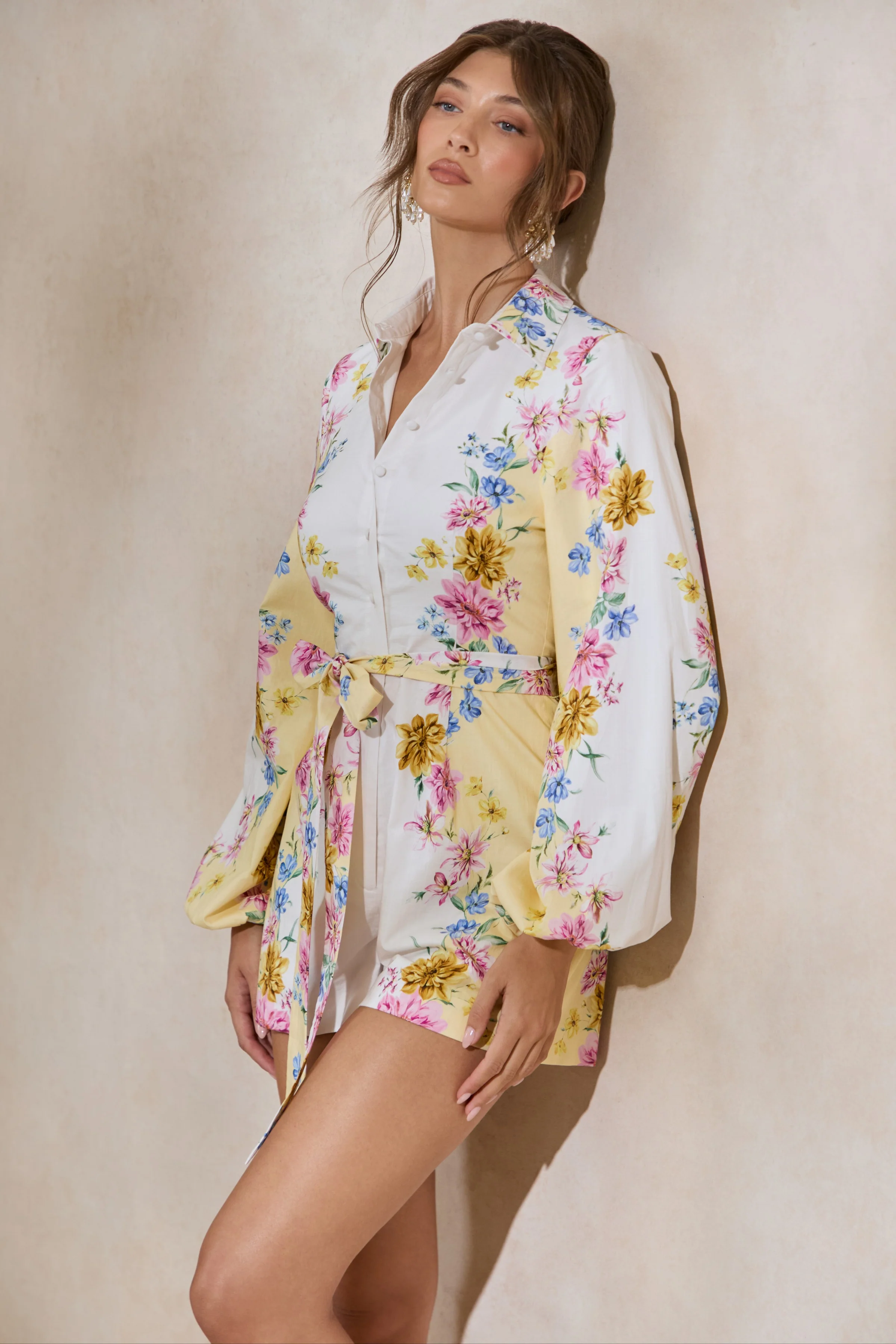 Mariposa | Citroengele Bloemenprint Ronde Hals Getailleerde Playsuit - Image 6