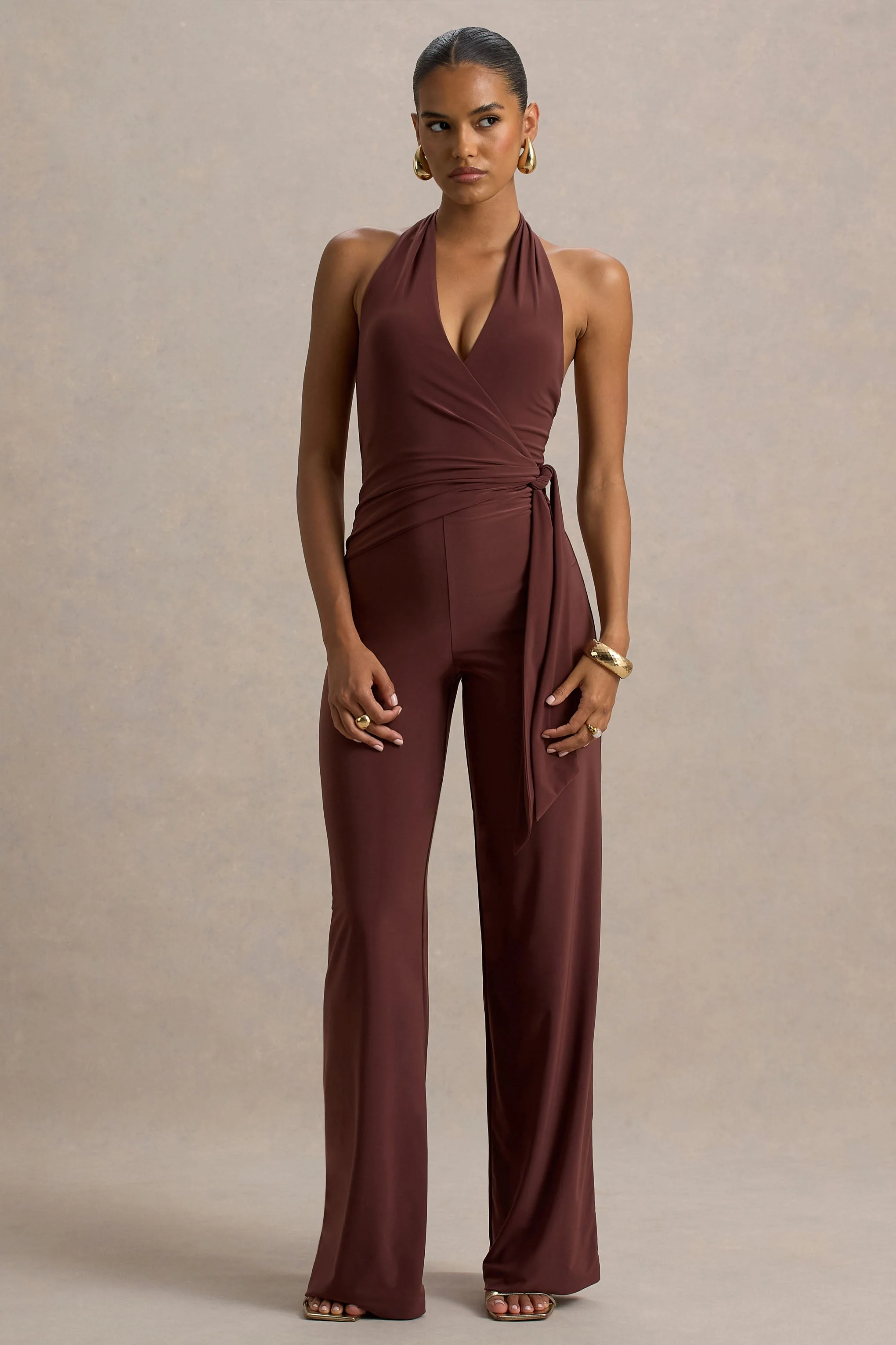 Marlais | Chocolade Diepe V‑Hals Jumpsuit Met Gestrikte Taille - Image 5