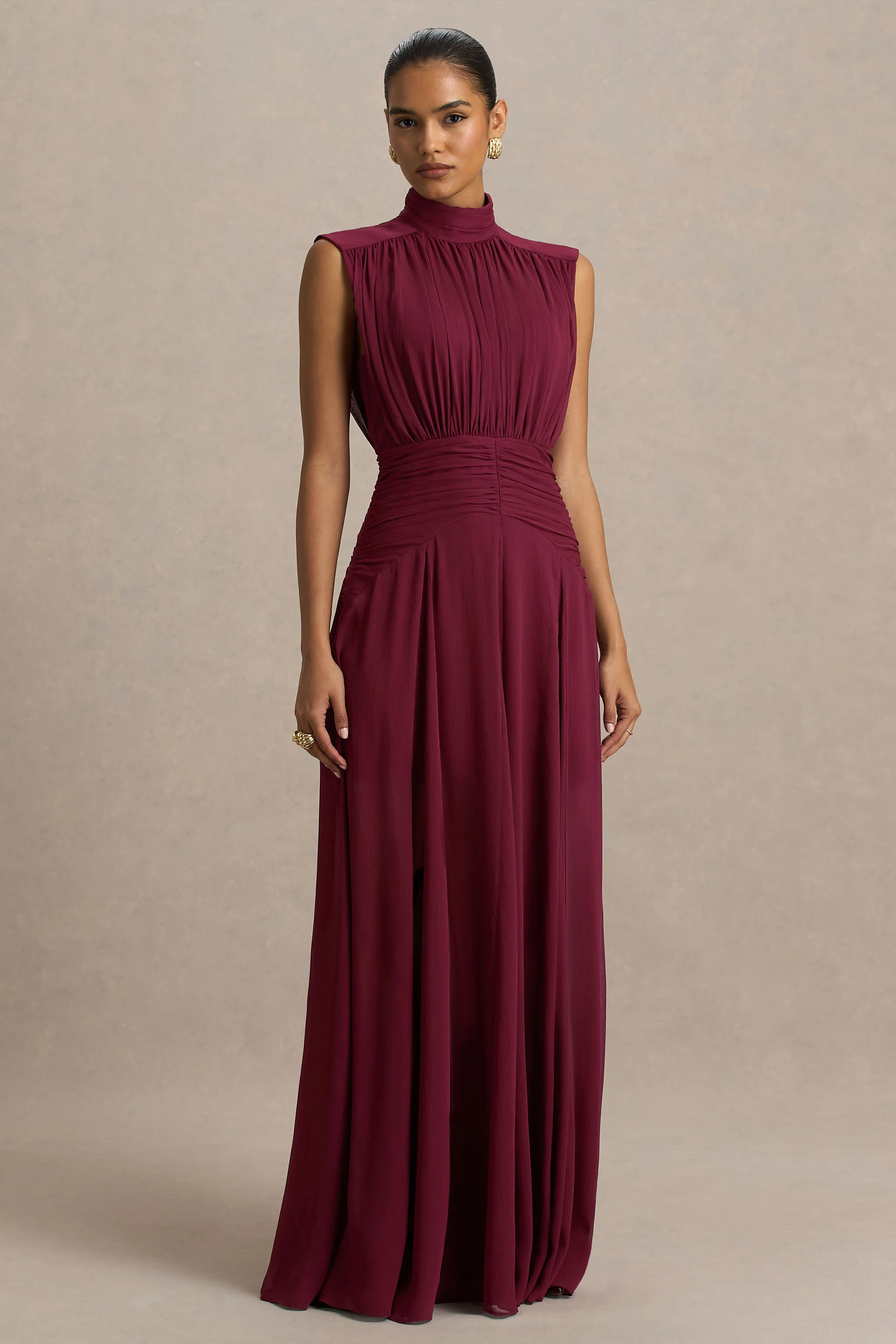 Melanina | Bordeaux Fishtail Maxi Jurk Met Hoge Hals En Gerimpeld Detail - Image 4