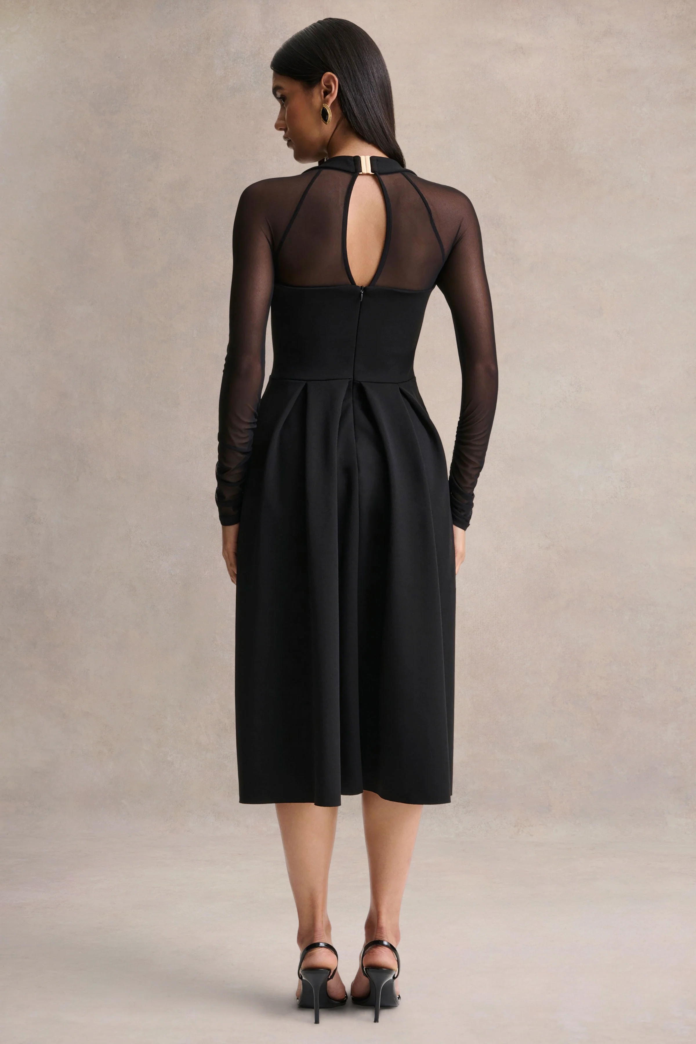 Melinda | Zwarte Vierkante Hals Midi Jurk Met Mesh Details - Image 2