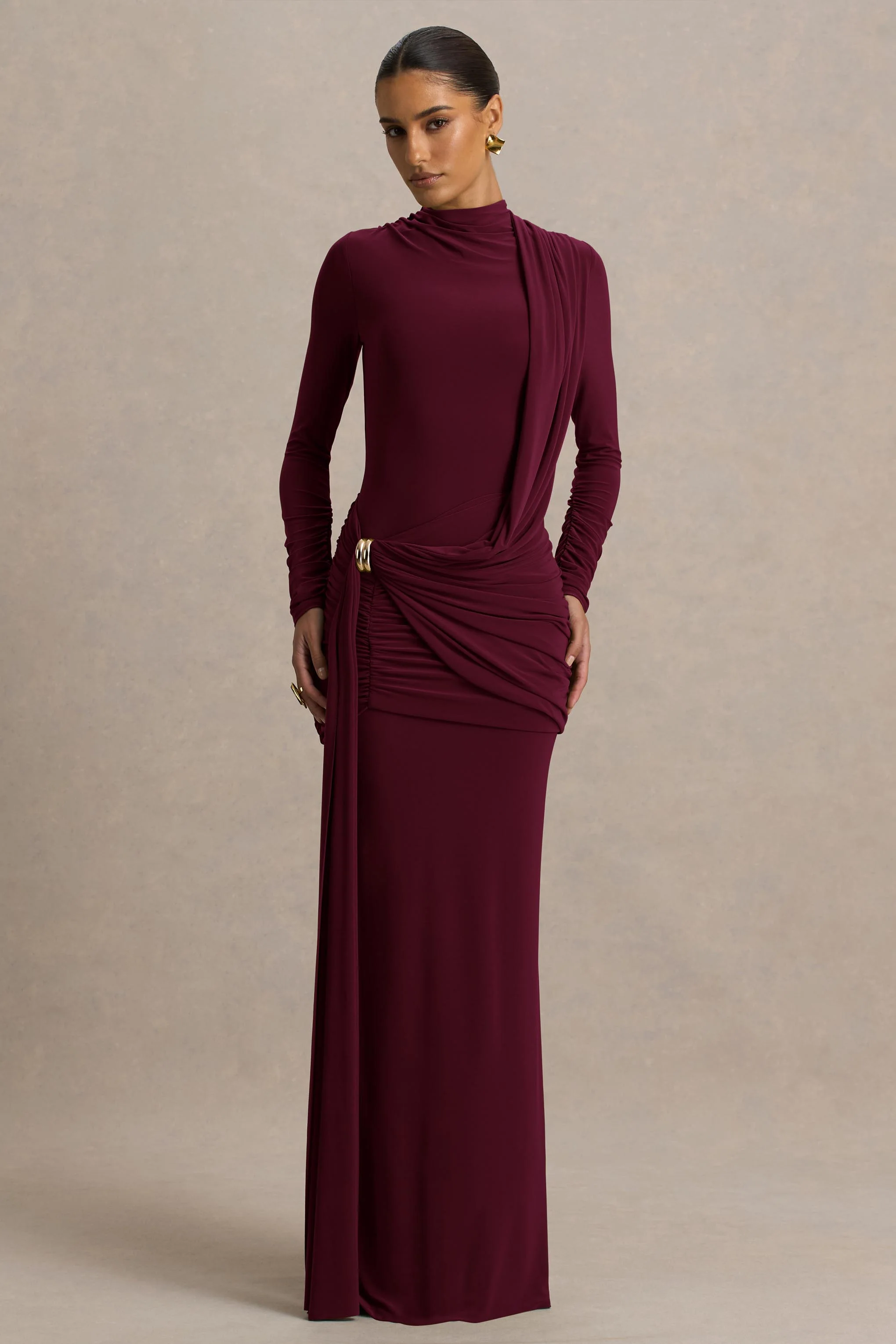 Melissa | Bordeaux Overslag Maxi Jurk Met Lange Mouwen En Gerimpelde Details