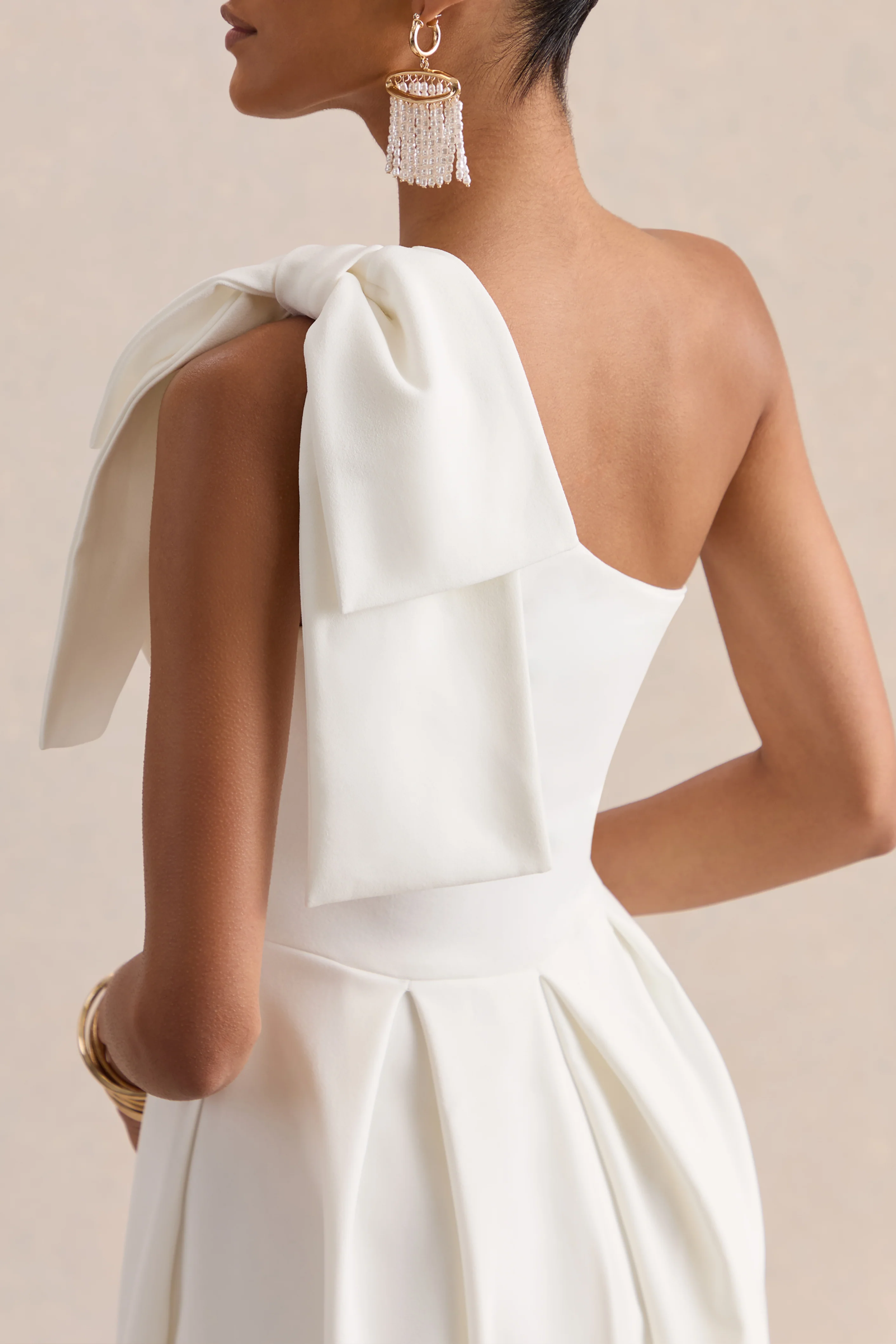 Meria | Witte Midi Jurk met Asymmetrische Hals en Strik Mouw - Image 6