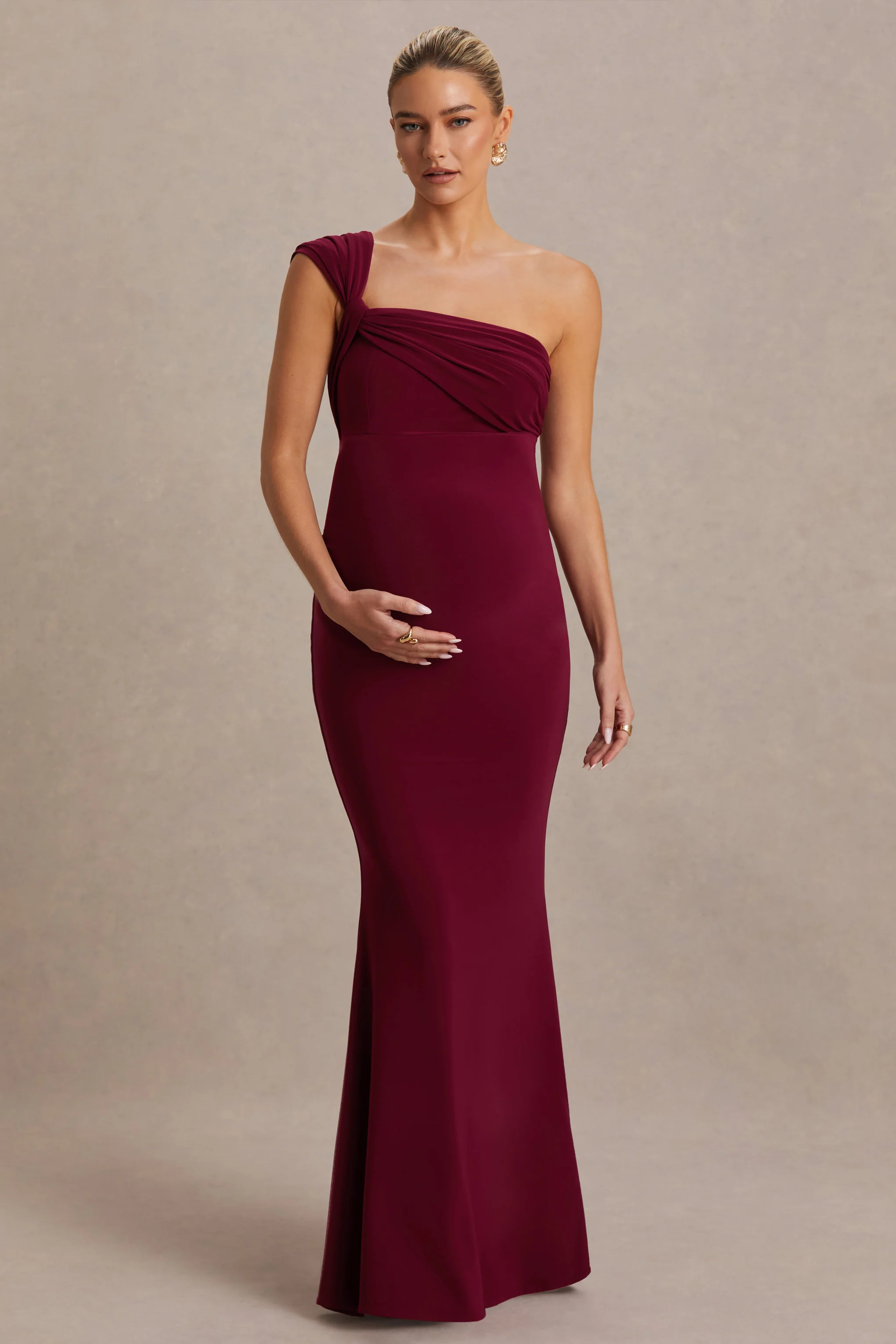Mila | Bordeaux Zwangerschaps Maxi Jurk Met Asymmetrische Hals - Image 4