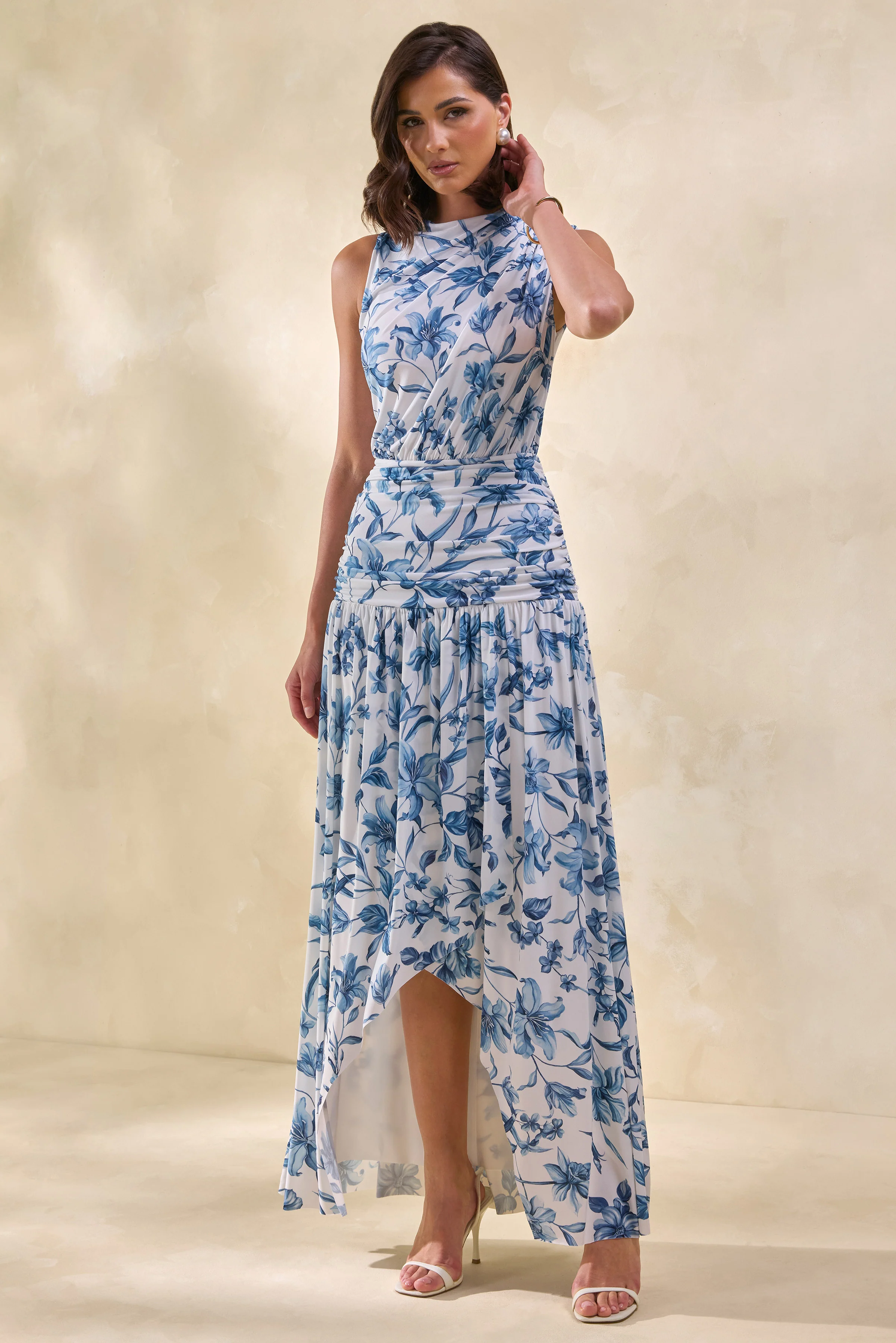 Myssara | Blauwe Porseleinprint Hoge Hals Maxi Jurk Met Gerimpelde Details - Image 3