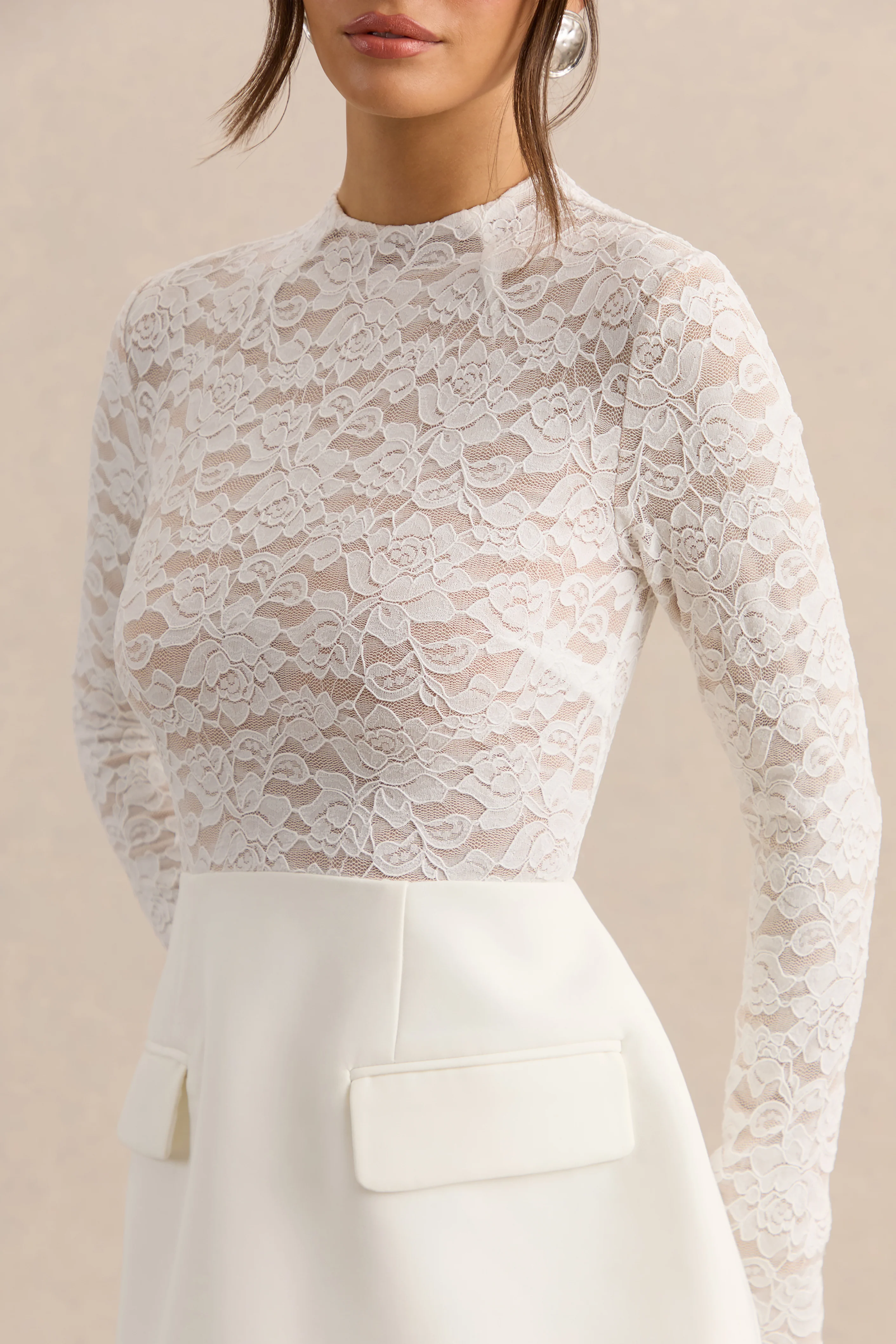 Mysteria | Witte Kanten Mini Jurk Met Hoge Hals En Zak Details - Image 7