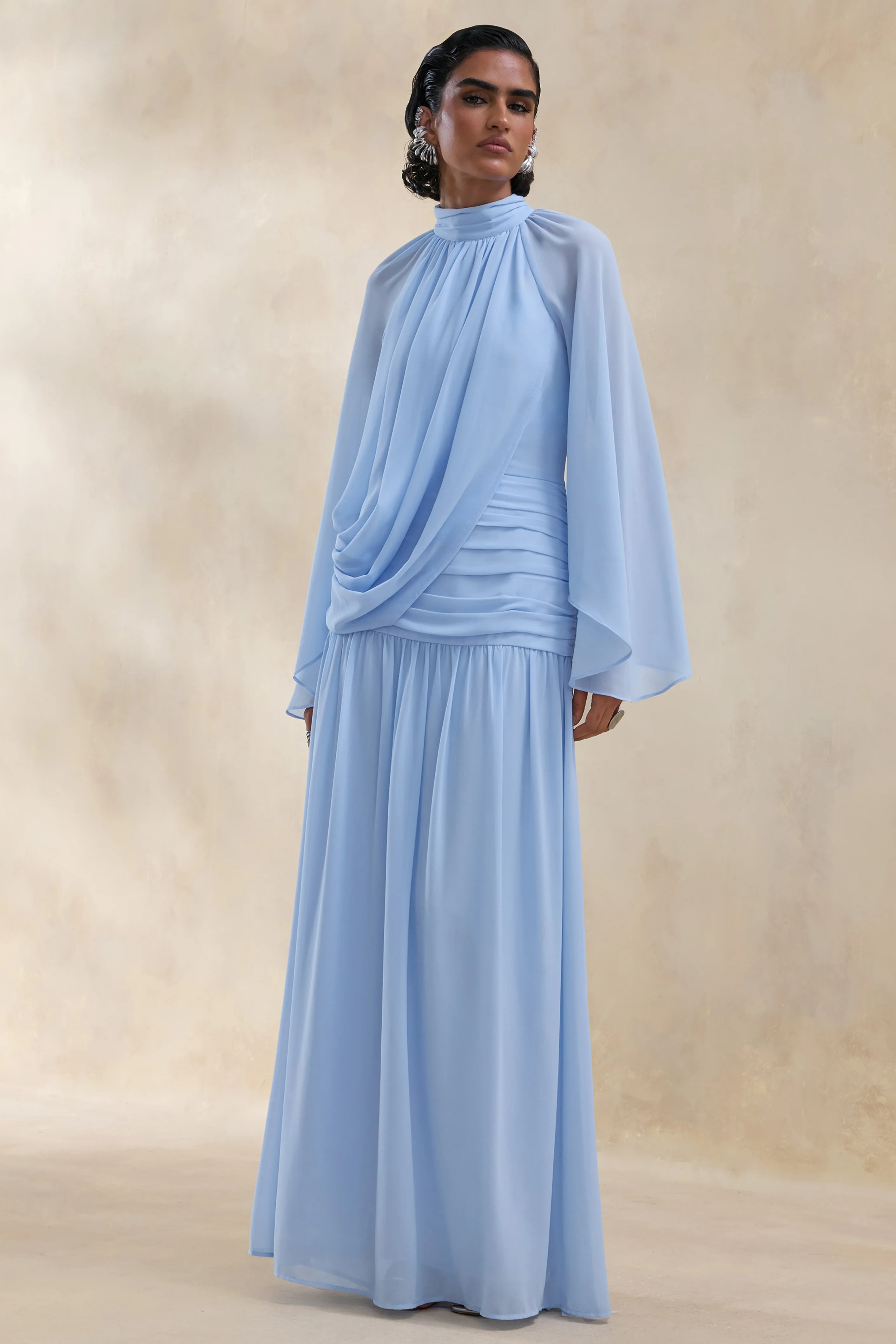 Narella | Blauwe Chiffon Maxi Jurk Met Hoge Hals En Draperende Details - Image 5