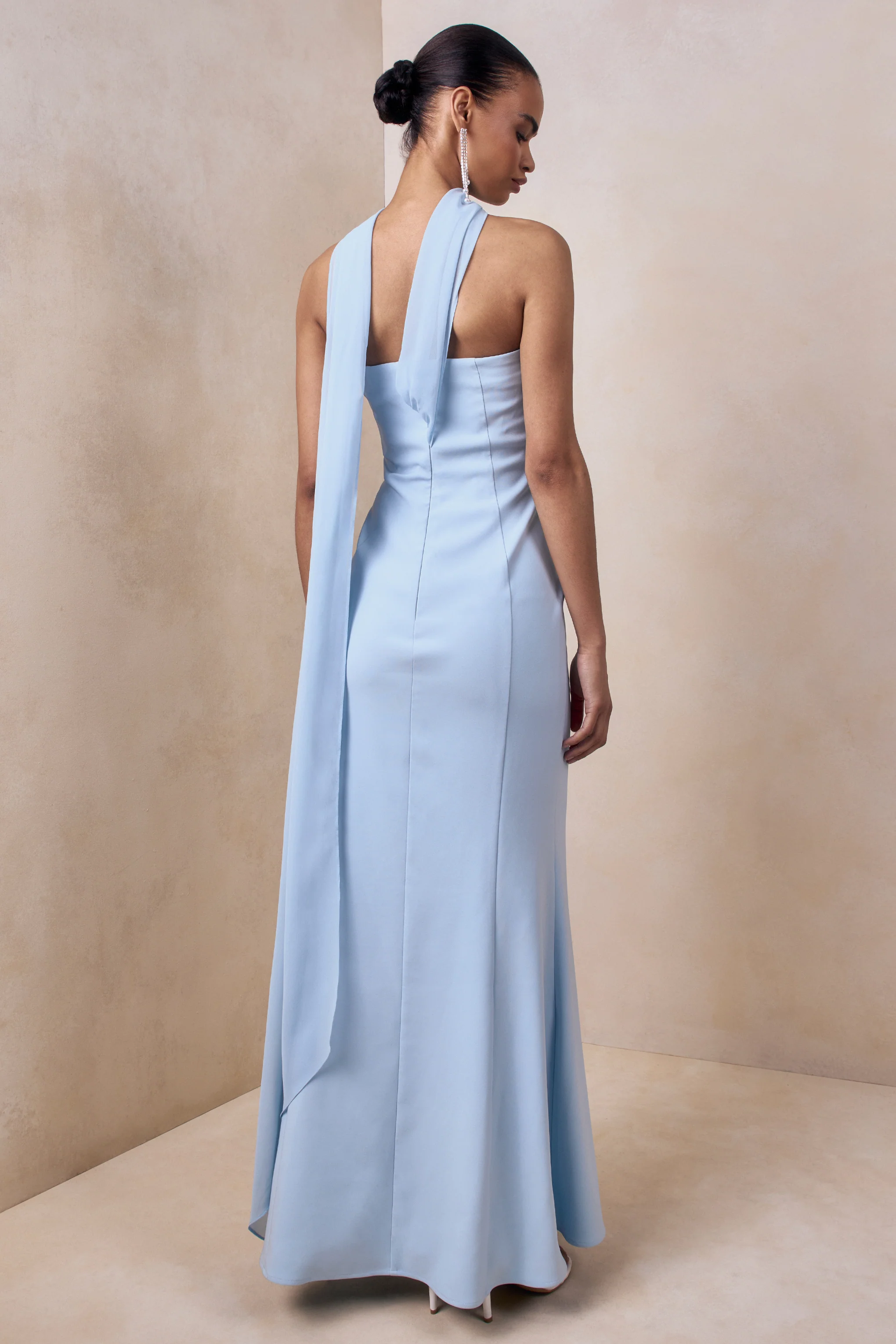 Nerissa | Lichtblauwe Bandeau Maxi Jurk Met Sjaal - Image 2