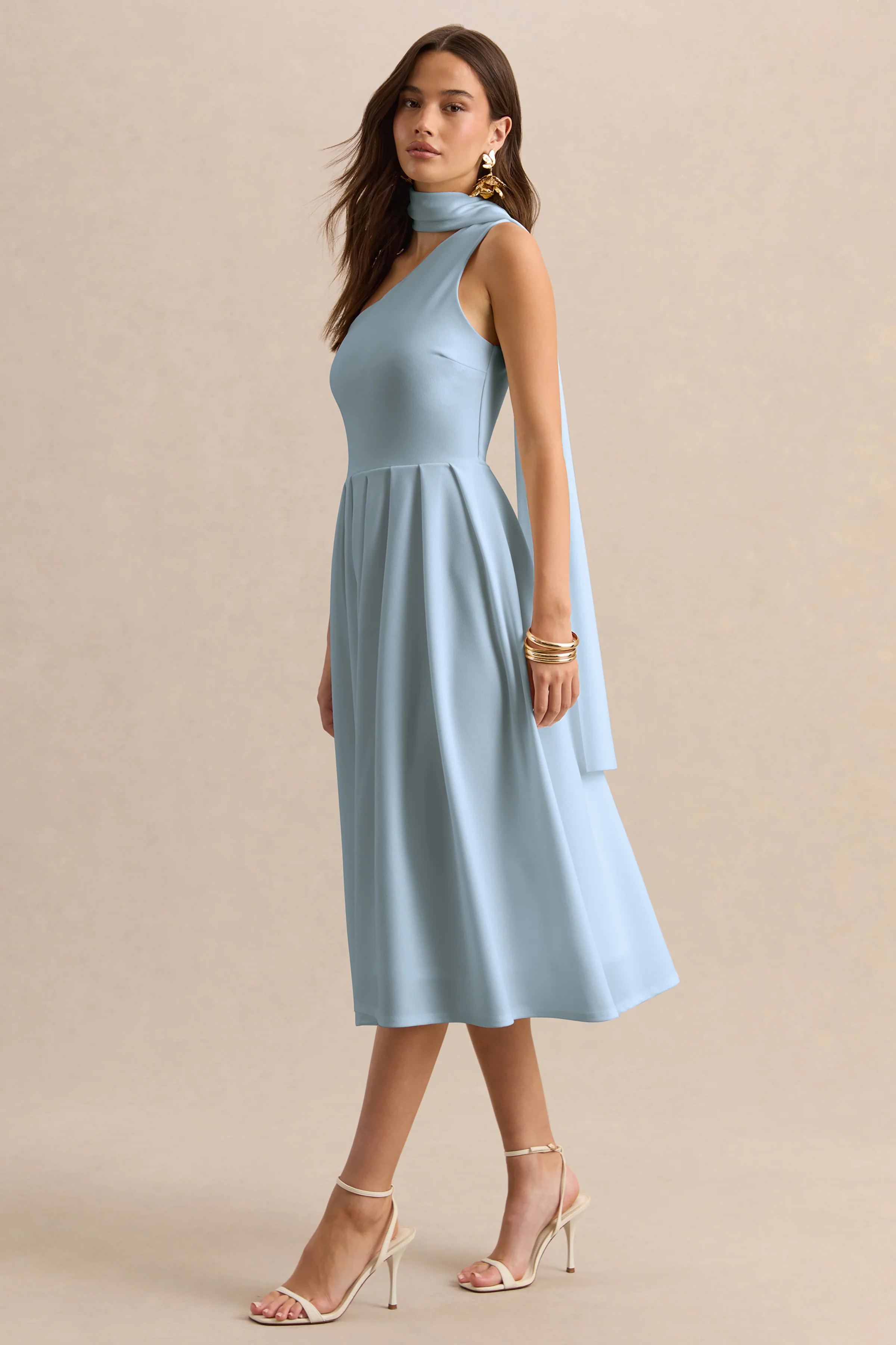 Odette | Poederblauwe Asymmetrische Hals Midi Jurk Met Sjaal - Image 5