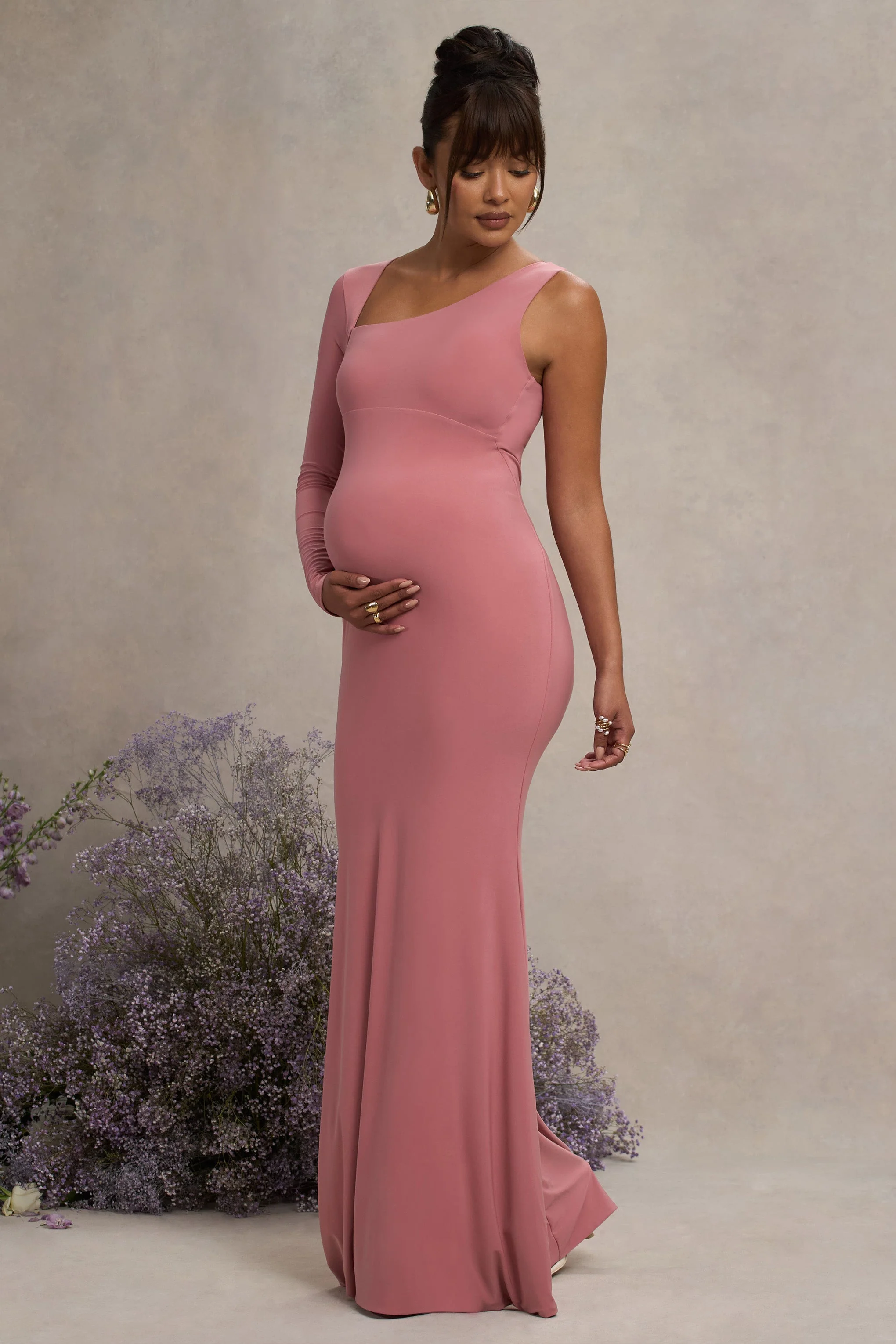 Oh Baby | Blosroze Zwangerschaps Bodycon Maxi Jurk Met Blote Schouder - Image 4