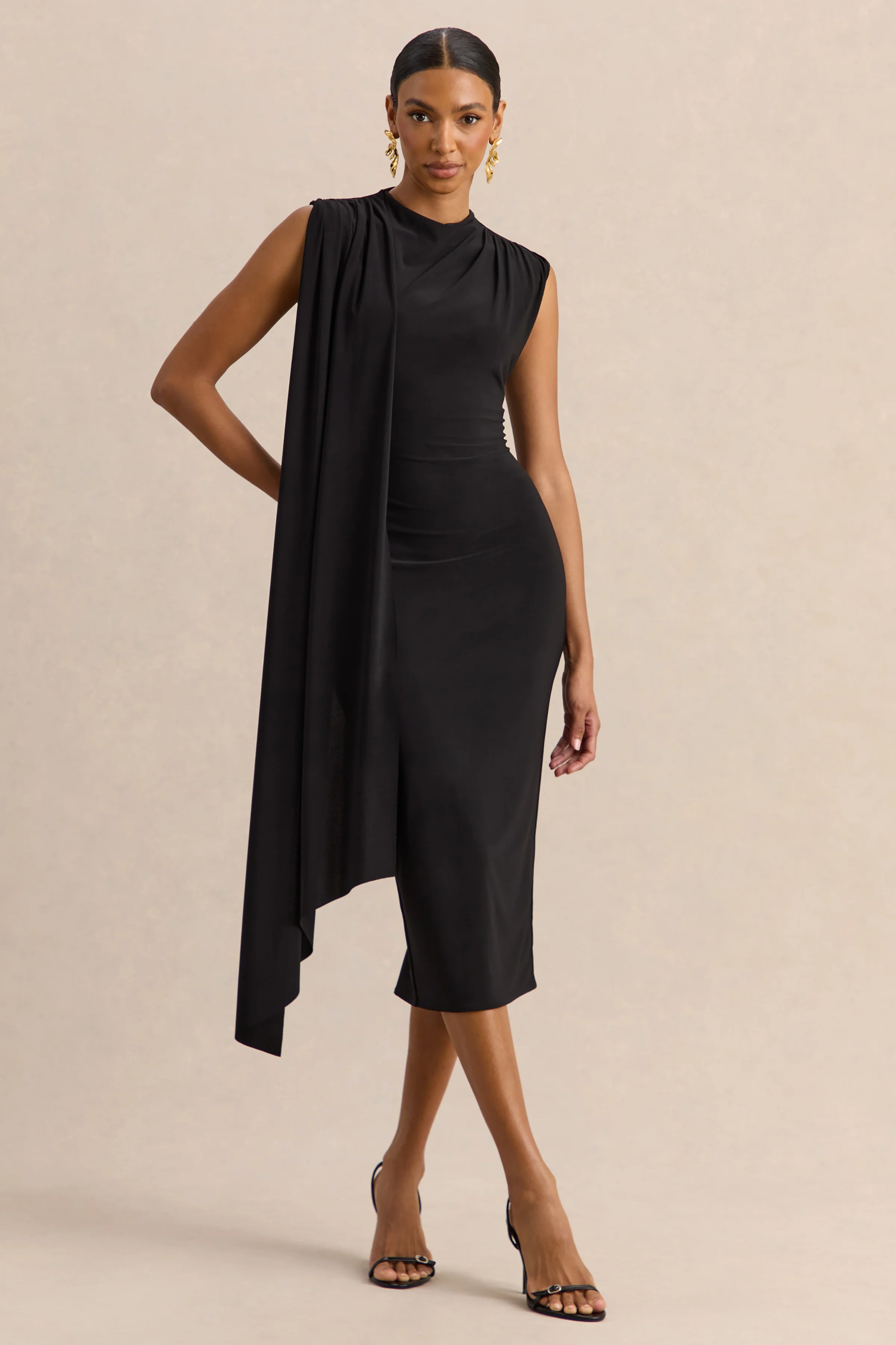 Oleandra | Zwarte Hoge Hals Midi Jurk Met Gedrapeerd Detail